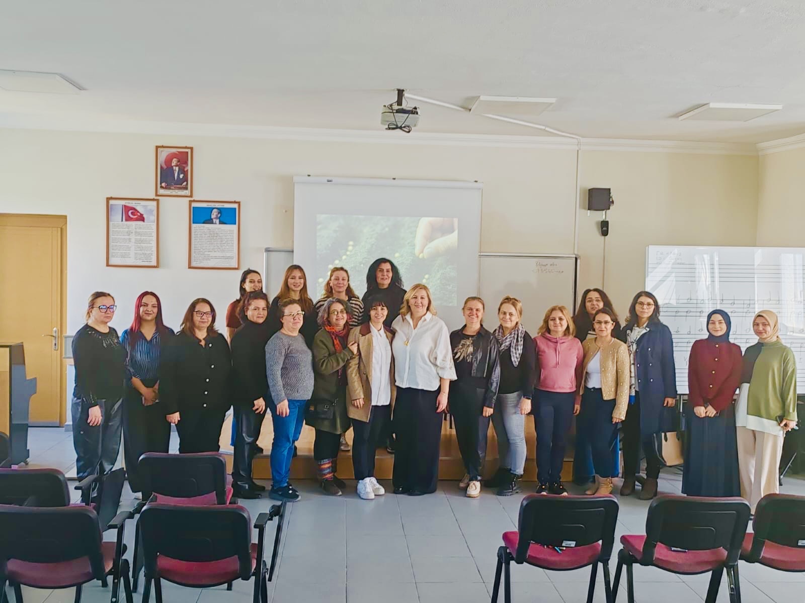 Necatibey Eğitim Fakültesinde 8 Mart Dünya Kadınlar Günü Kutlama Programı  4