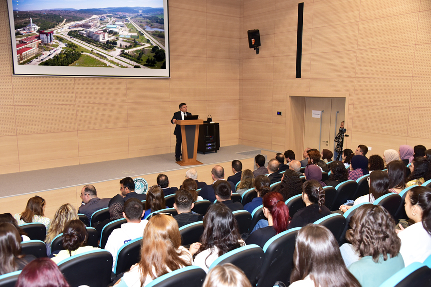 BAÜN'de "Anayasa Candır" Konferansı 1