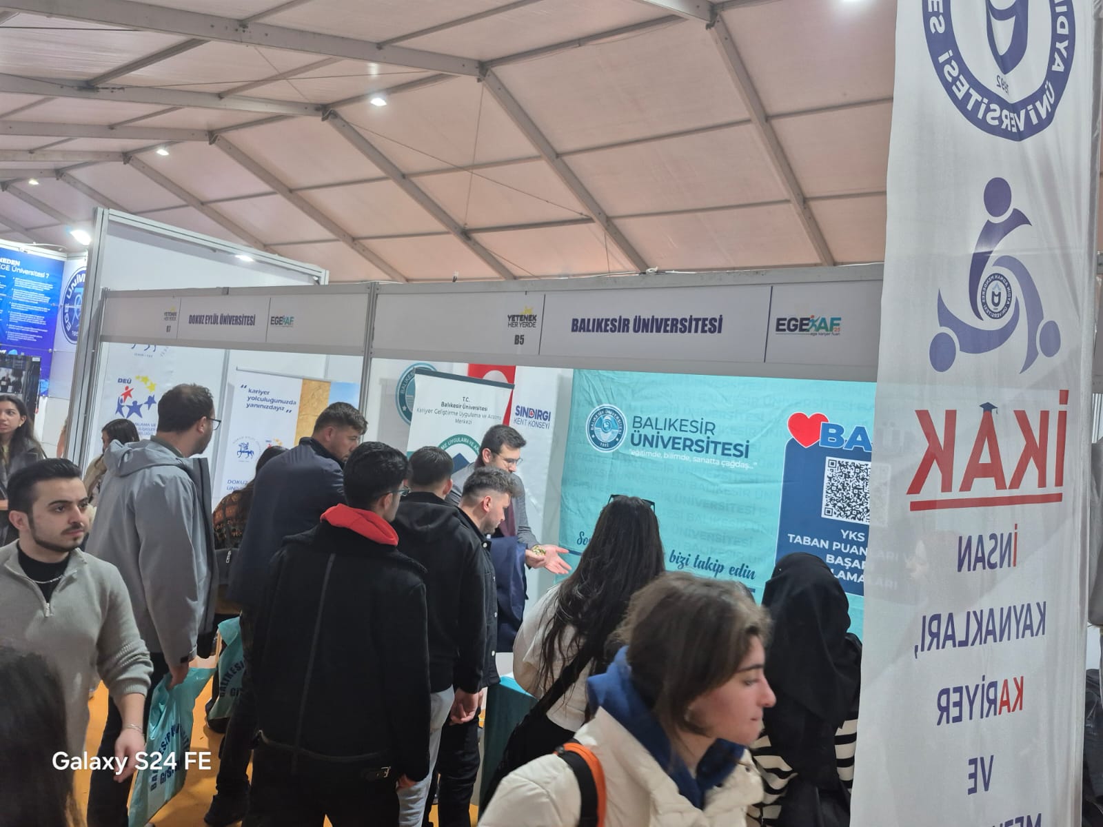 26-27 Şubat 2025 tarihlerinde Manisa Celal Bayar Üniversitesi Şehzadeler Yerleşkesinde düzenlenen EGEKAF'25 Fuarına Öğrenci İşleri Daire Başkanlığı olarak katılım sağladık. 2
