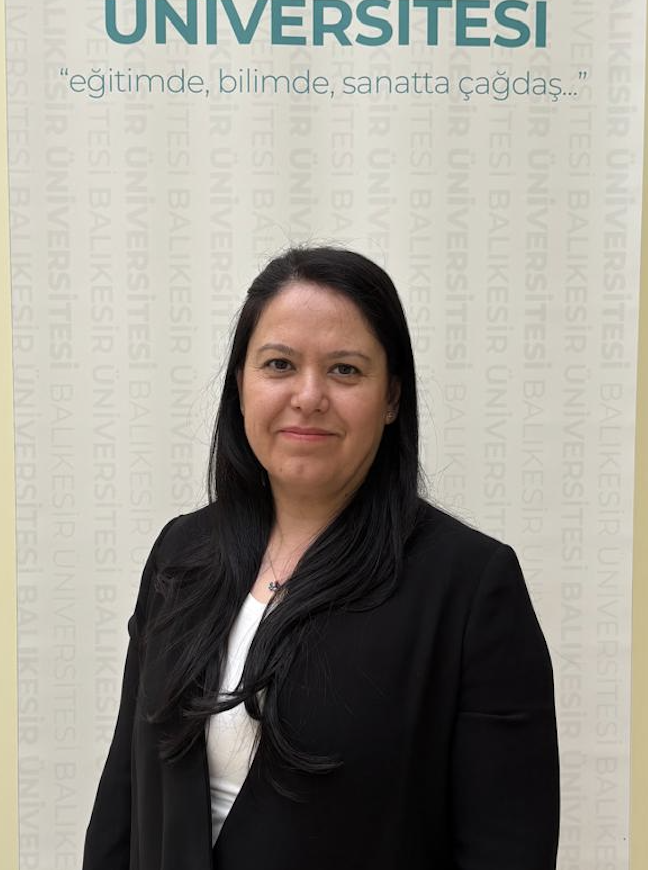 Öznur Yaşar