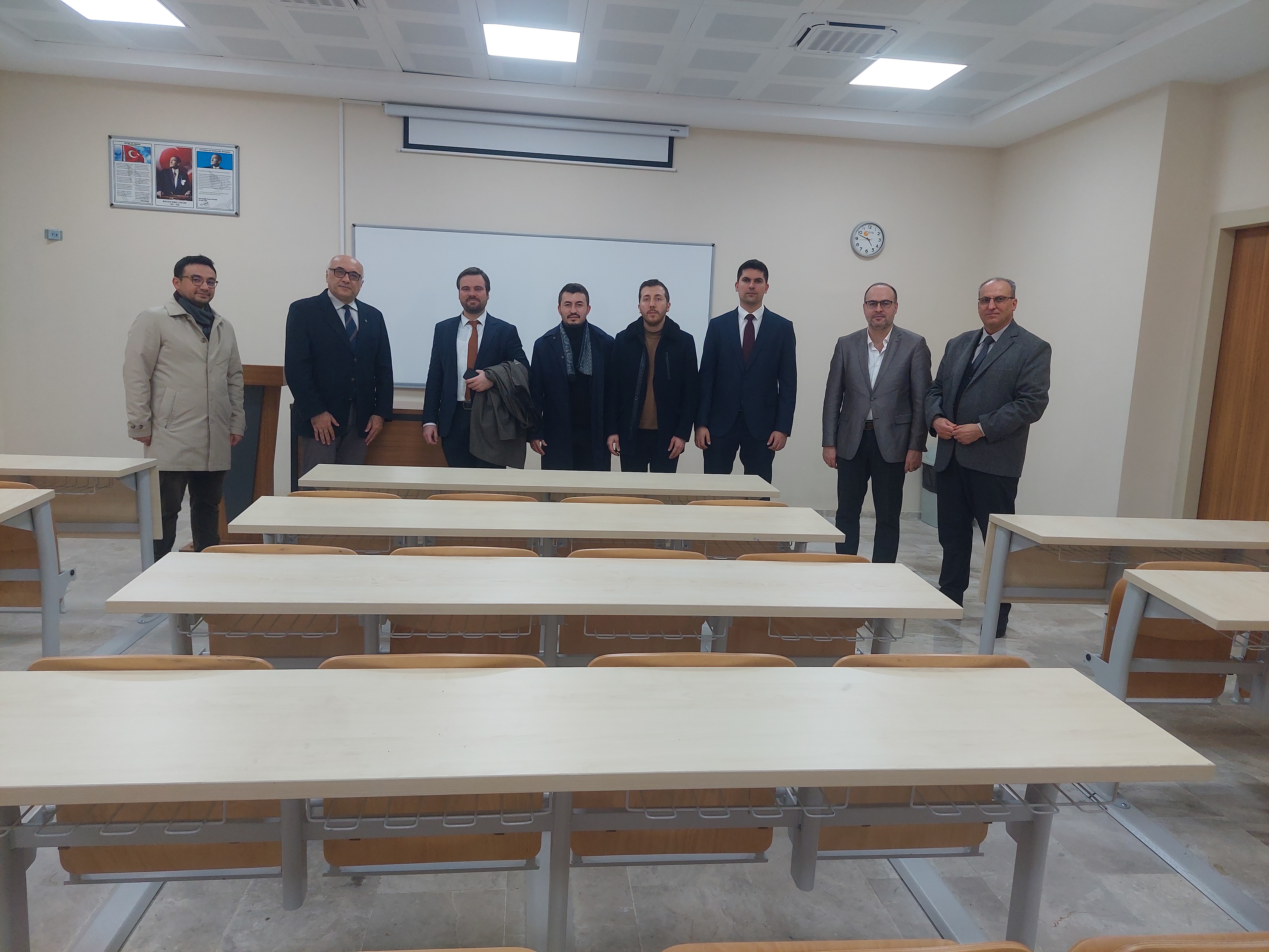 Genç MÜSİAD'dan Dekan V. Prof. Dr. Mustafa Yasan'a Hayırlı Olsun Ziyareti.