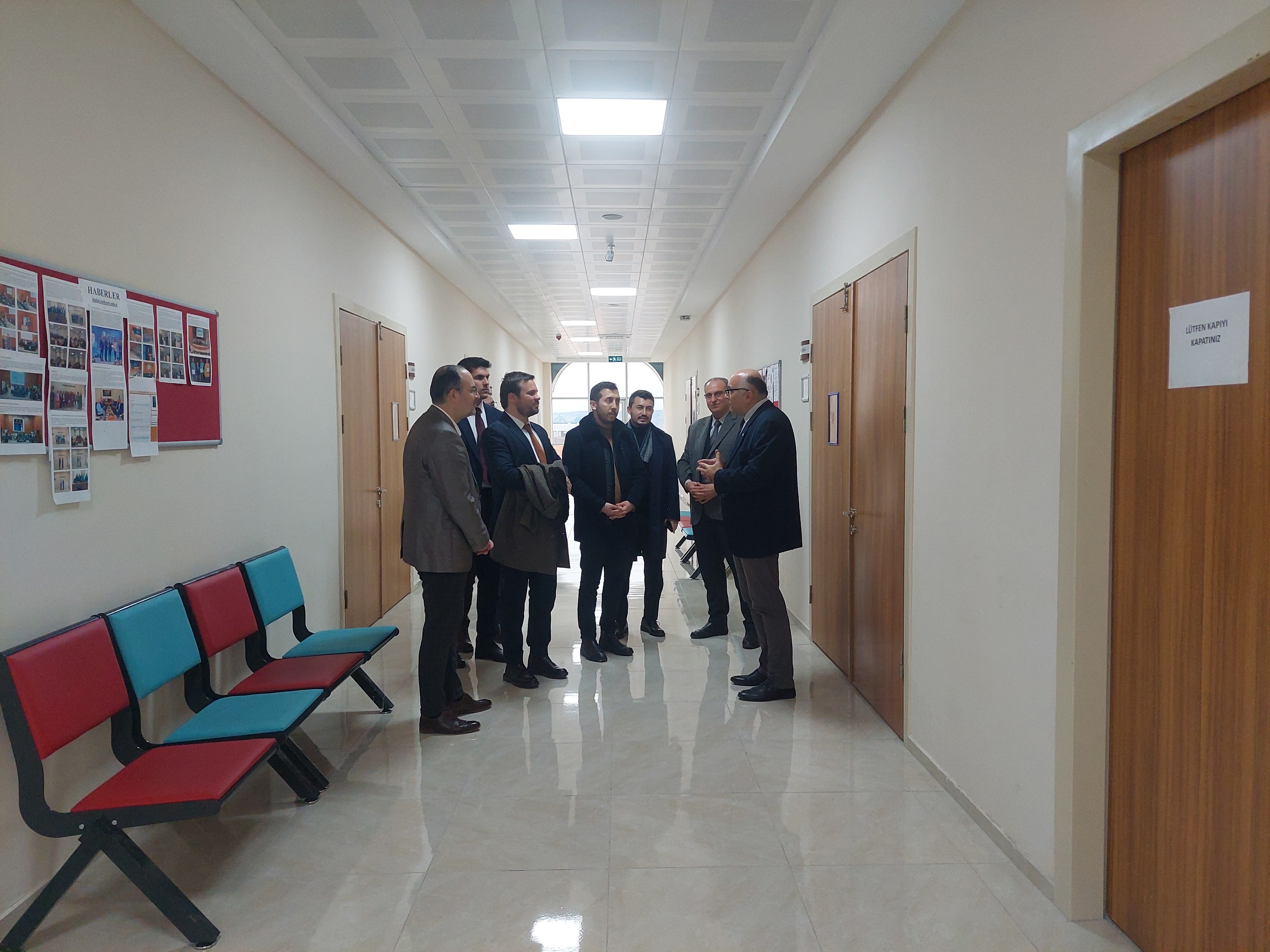 Genç MÜSİAD'dan Dekan V. Prof. Dr. Mustafa Yasan'a Hayırlı Olsun Ziyareti. 2