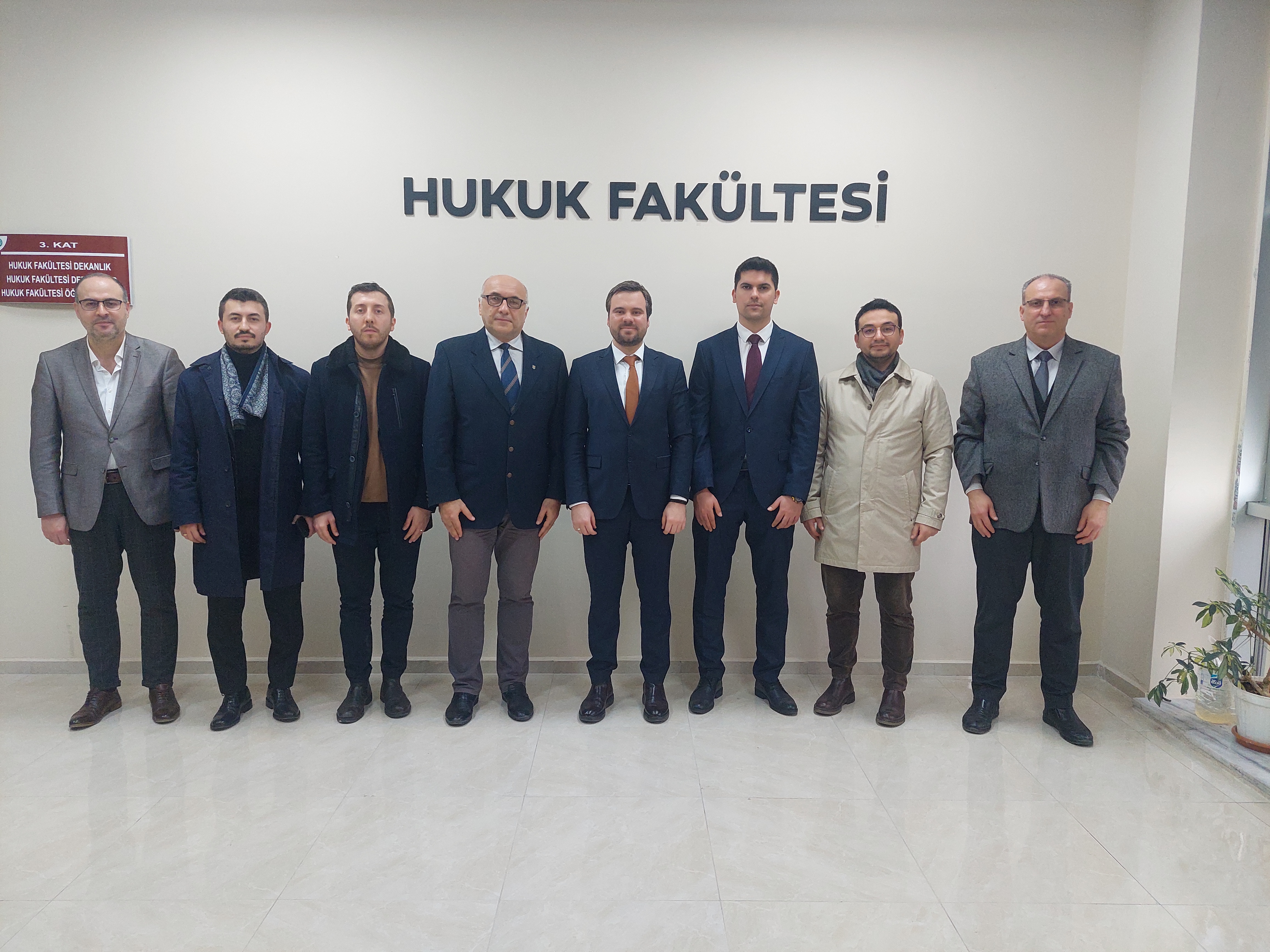 Genç MÜSİAD'dan Dekan V. Prof. Dr. Mustafa Yasan'a Hayırlı Olsun Ziyareti. 3