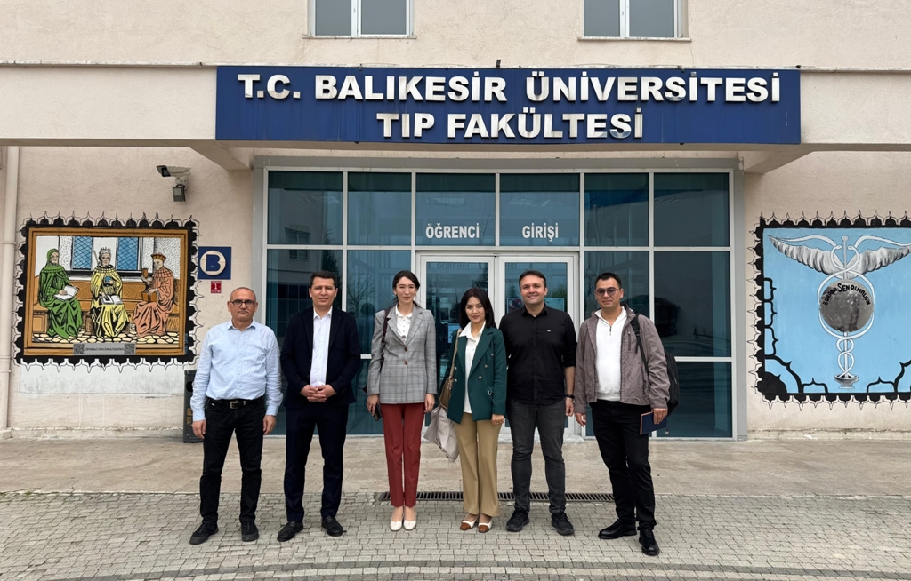 Özbekistanlı Akademisyenler Fakültemizi ziyaret etti 3