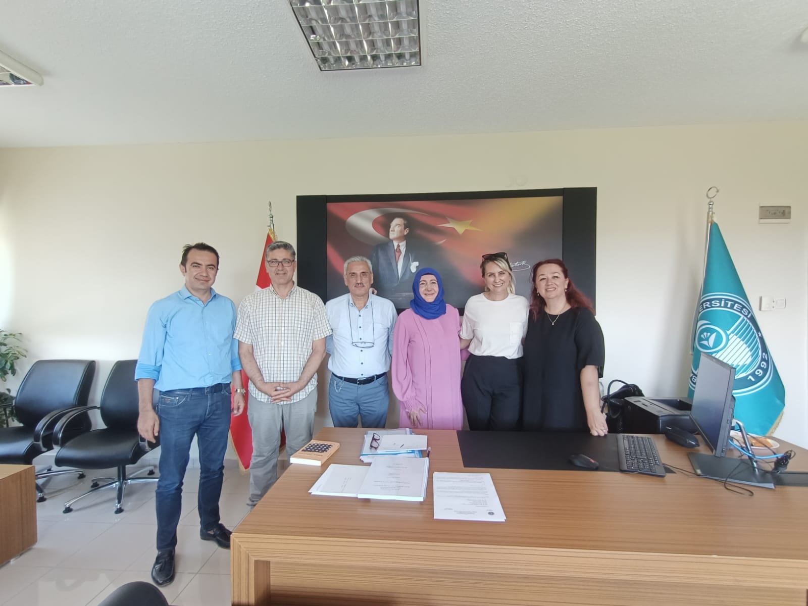 Dekanımıza Sosyal Bilimler Enstitüsü Yönetim Kurulu Üyelerinden hayırlı olsun ziyareti