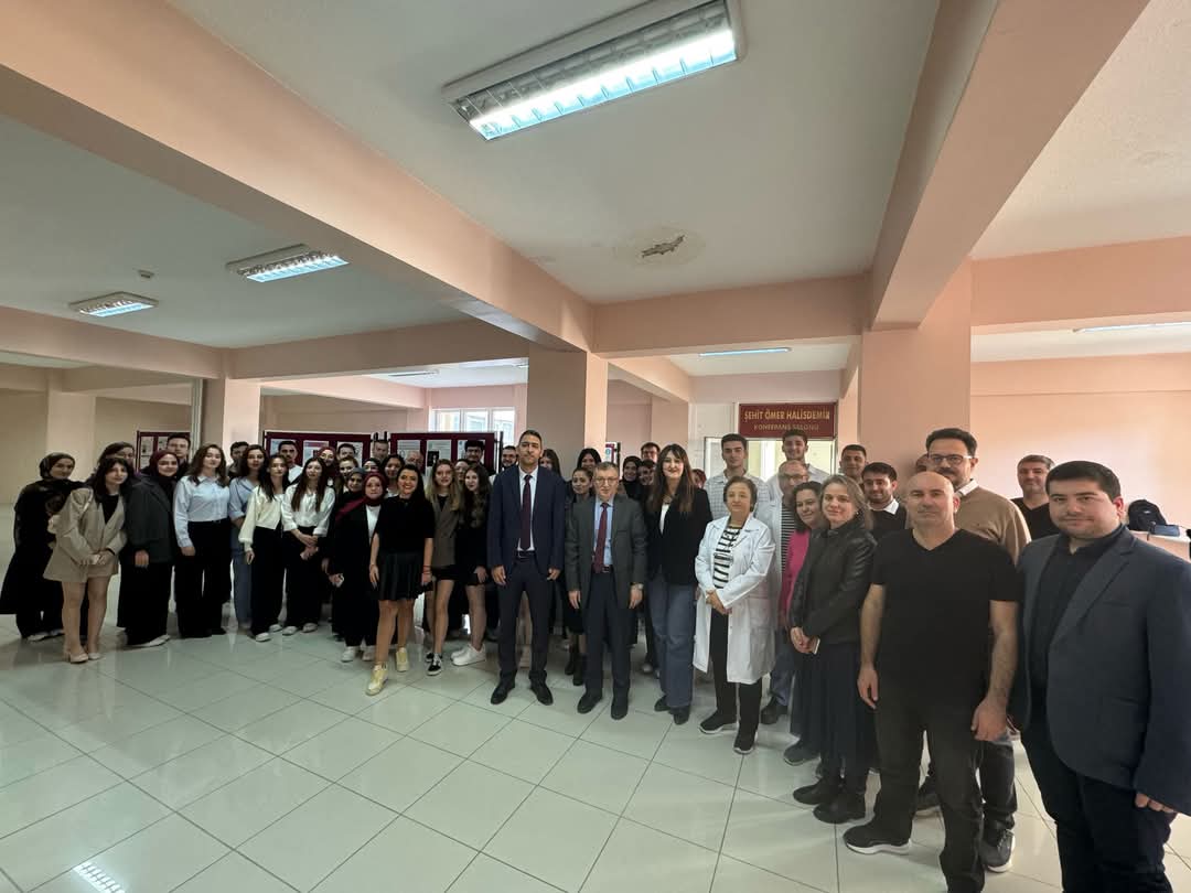  ''Dünyaya Yön Veren Matematikçiler Poster'' Sunum Etkinliği Başarıyla Gerçekleştirildi 1