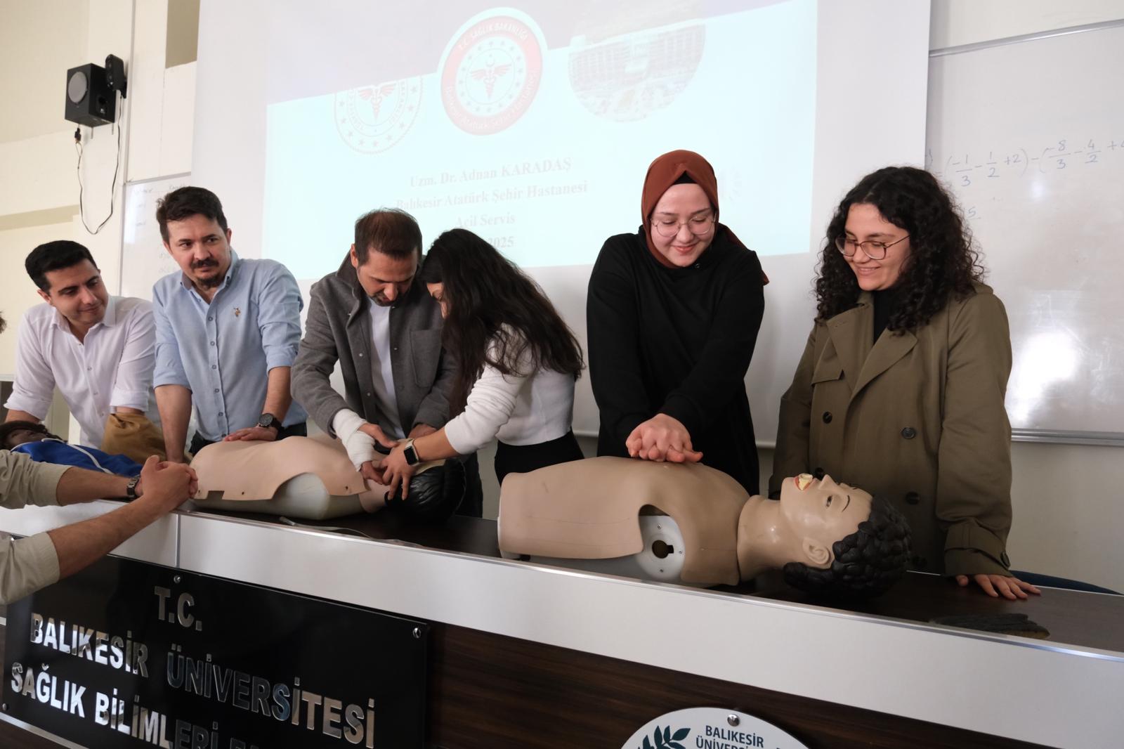 Temel Yaşam Desteği ve CPR Uygulaması 12