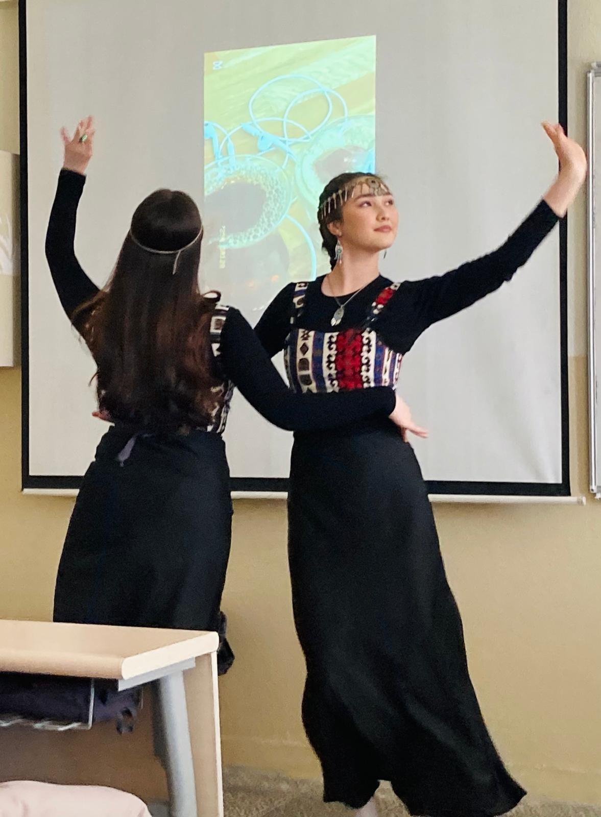 BAÜN TÖMER'de NEVRUZ KUTLANDI 7
