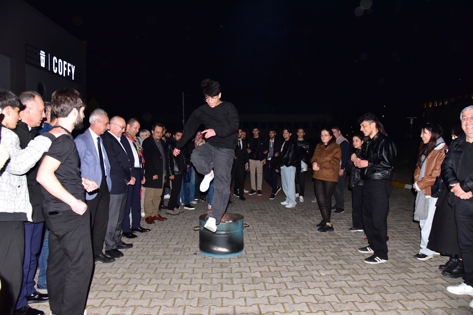 BAÜN’de Nevruz Coşkusu: Uluslararası Öğrenciler İftar ve Geleneksel Oyunlarla Bayramı Kutladı 18