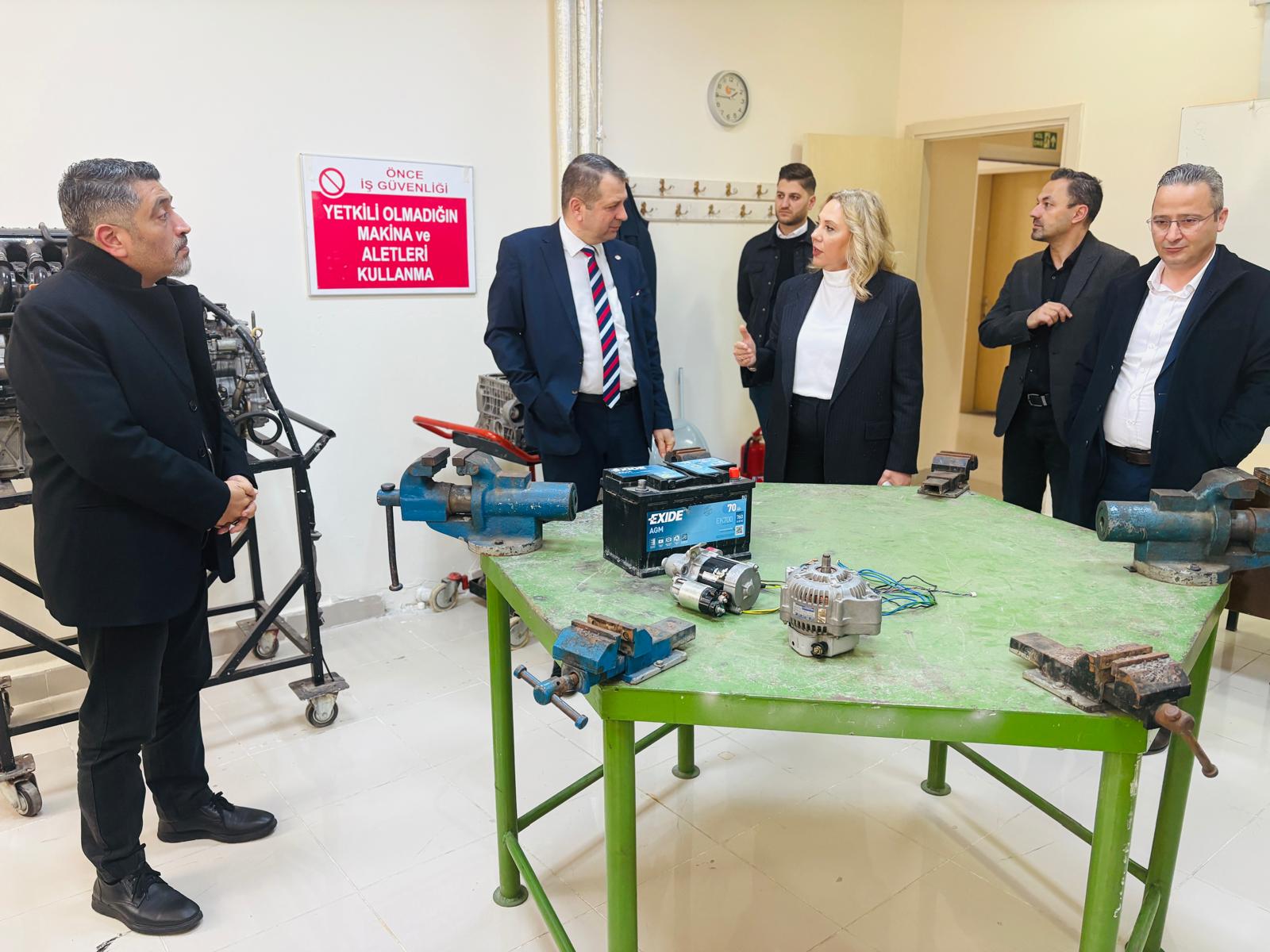 Balıkesir MYO, Özel Sektör ve Kamu Temsilcileri ile Geleceği Planlıyor 3