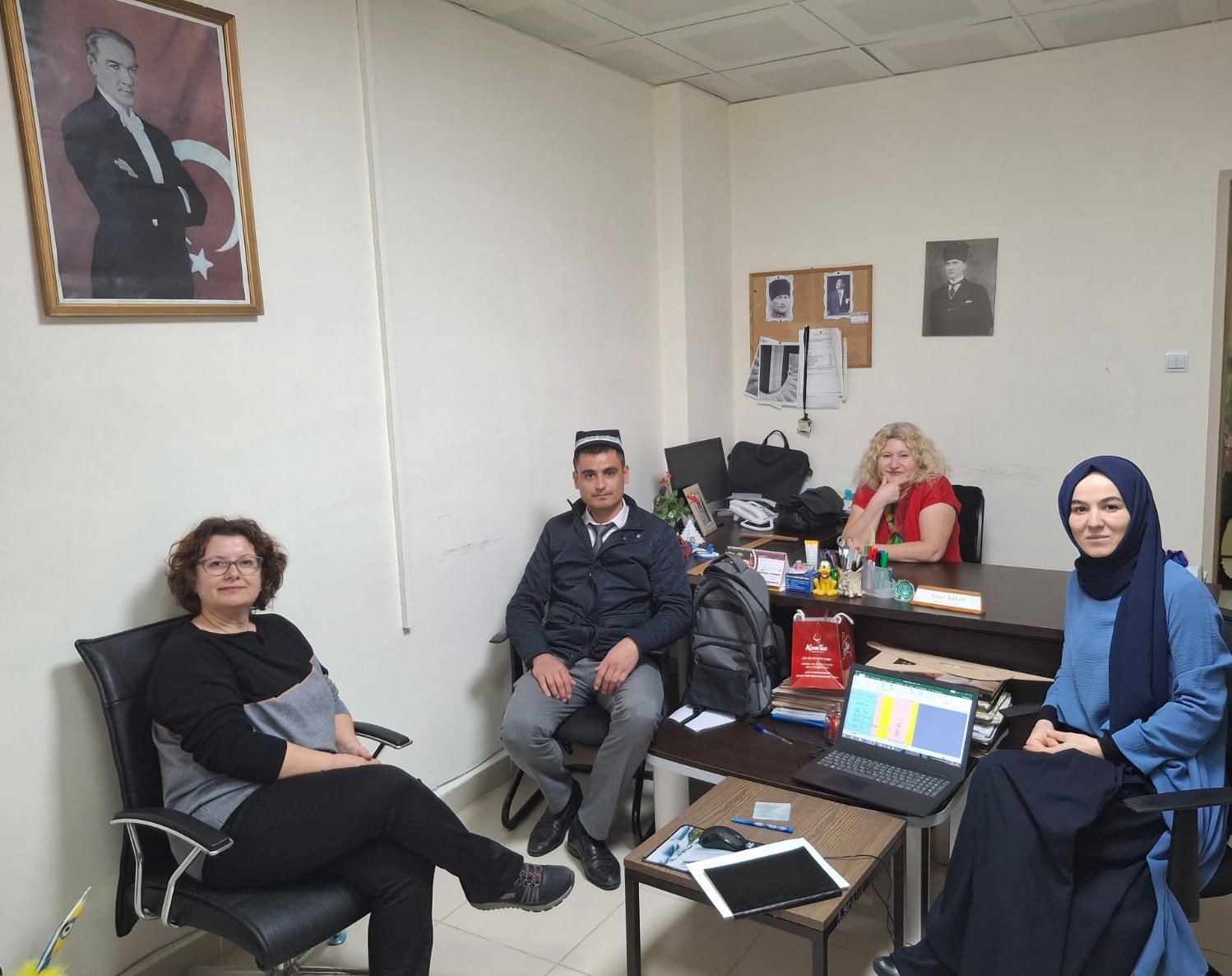 ÖZBEKİSTAN GÜLİSTAN DEVLET ÜNİVERSİTESİ AKADEMİSYENİNDEN BMYO TEKSTİL TEKNOLOJİSİ PROGRAMINA ZİYARET