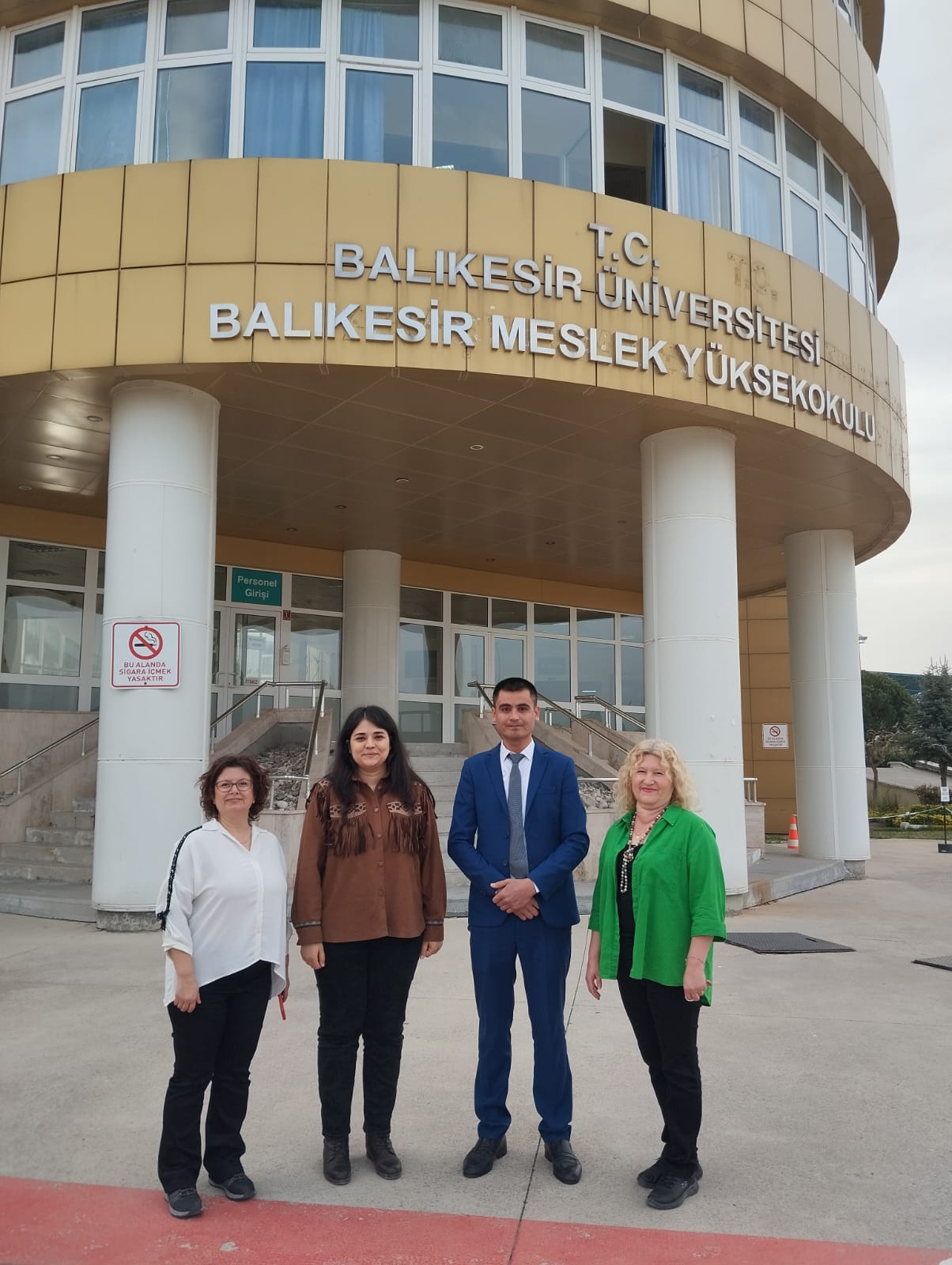 ÖZBEKİSTAN GÜLİSTAN DEVLET ÜNİVERSİTESİ AKADEMİSYENİNDEN BMYO TEKSTİL TEKNOLOJİSİ PROGRAMINA ZİYARET 2