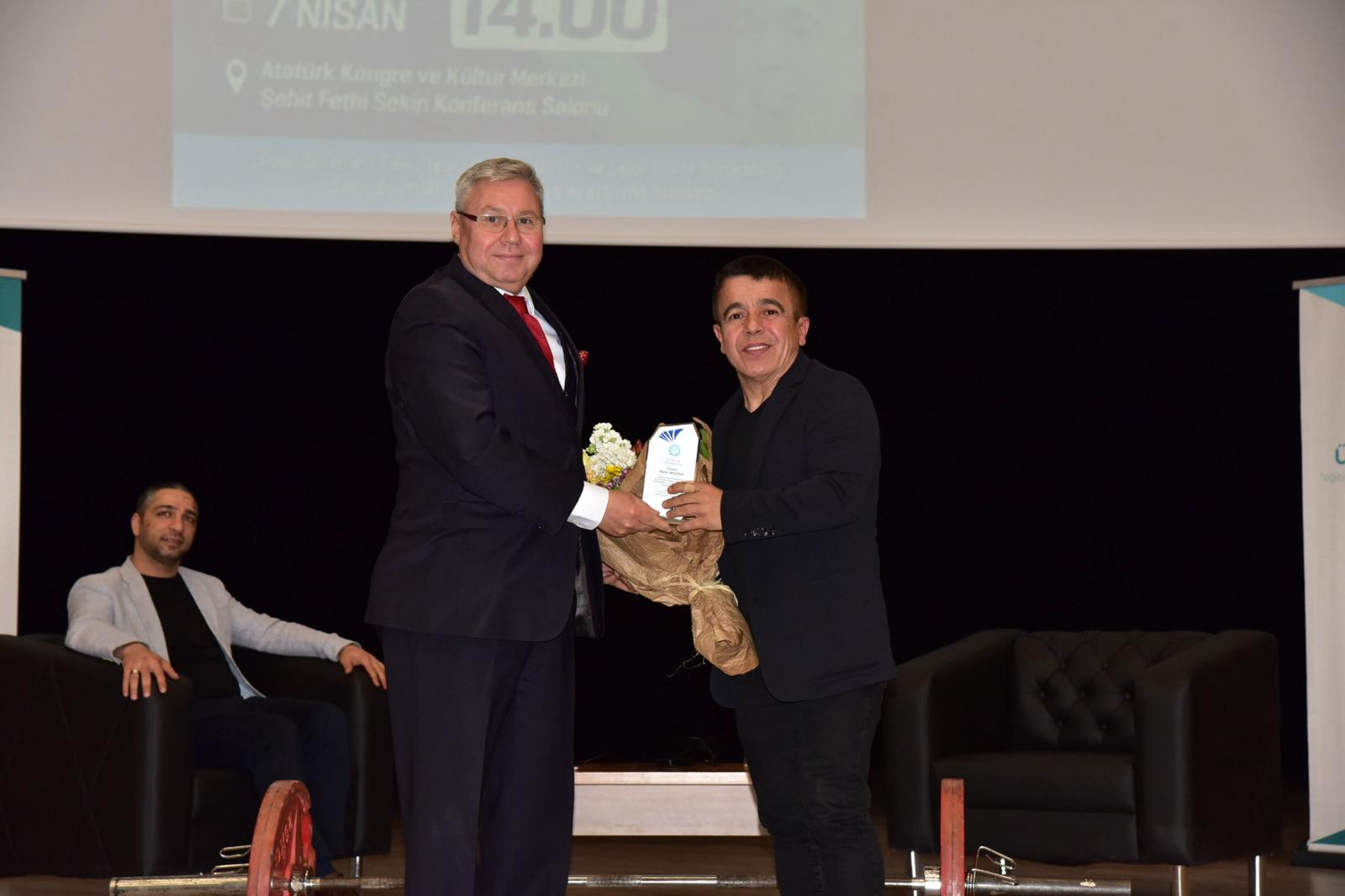 Halterin Dinamosu Halil Mutlu, Balıkesir Üniversitesinde Genç Sporculara İlham Verdi 8