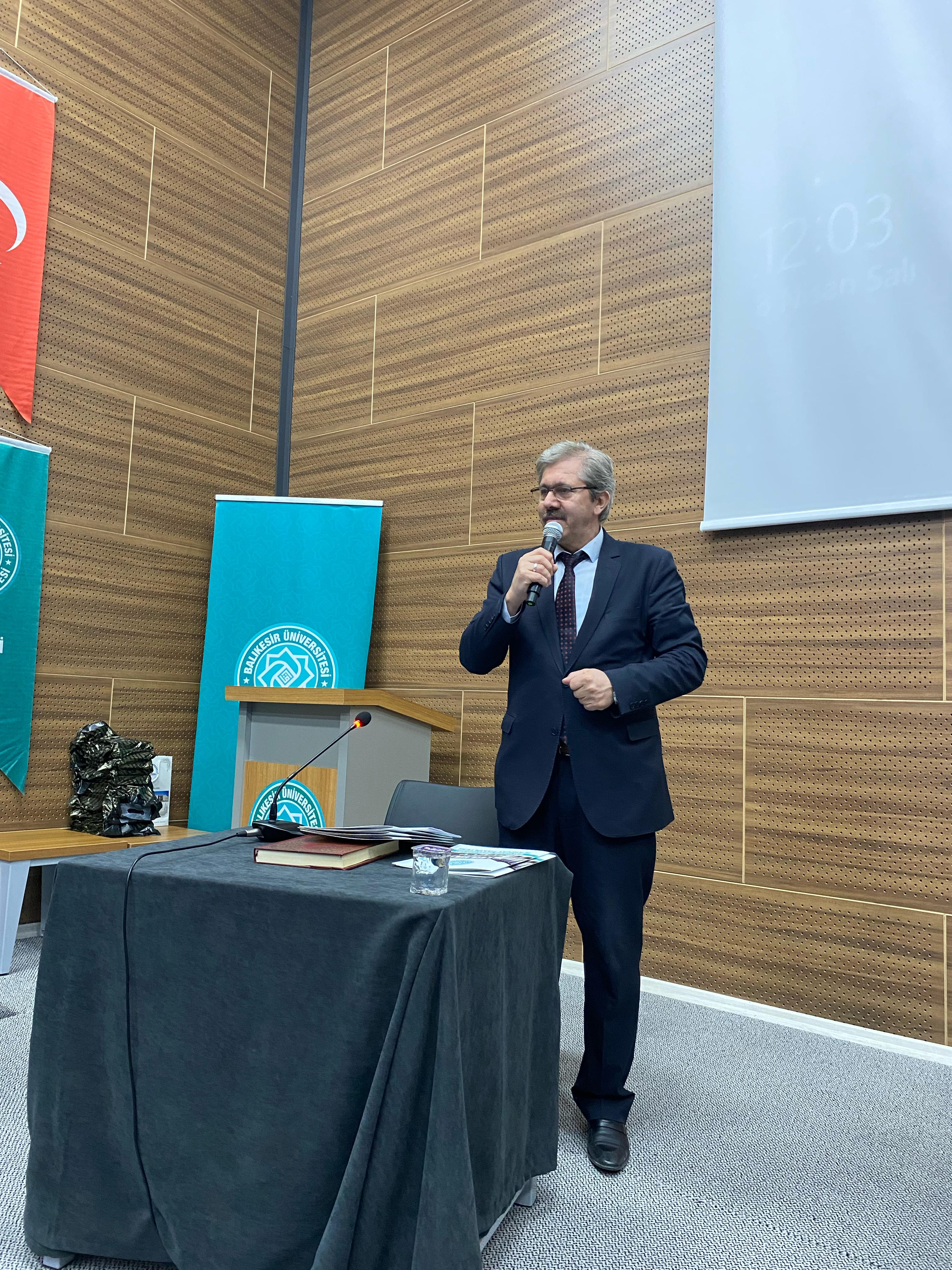 Fakültemizde Hafızlık ve Kuran-ı Kerimi Güzel Okuma Yarışmaları Düzenlendi. 3