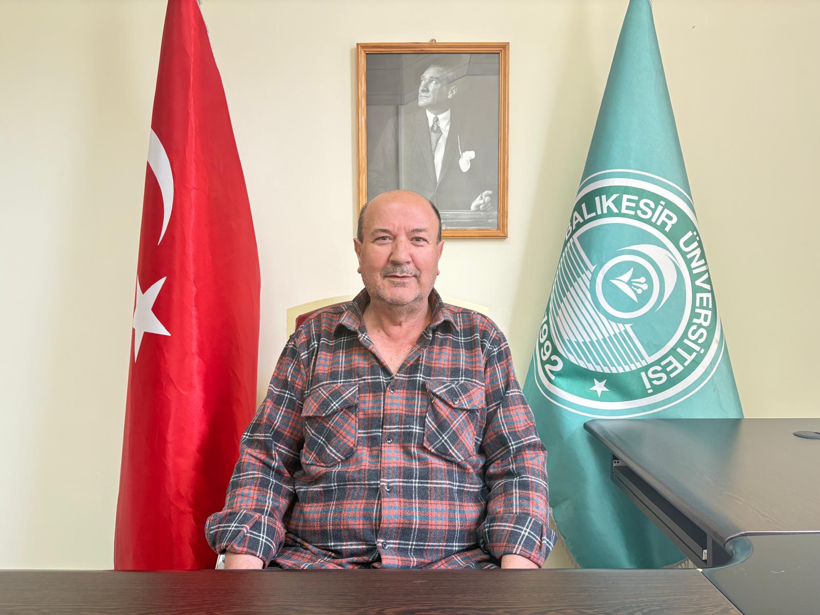 Turhan ÖZCAN