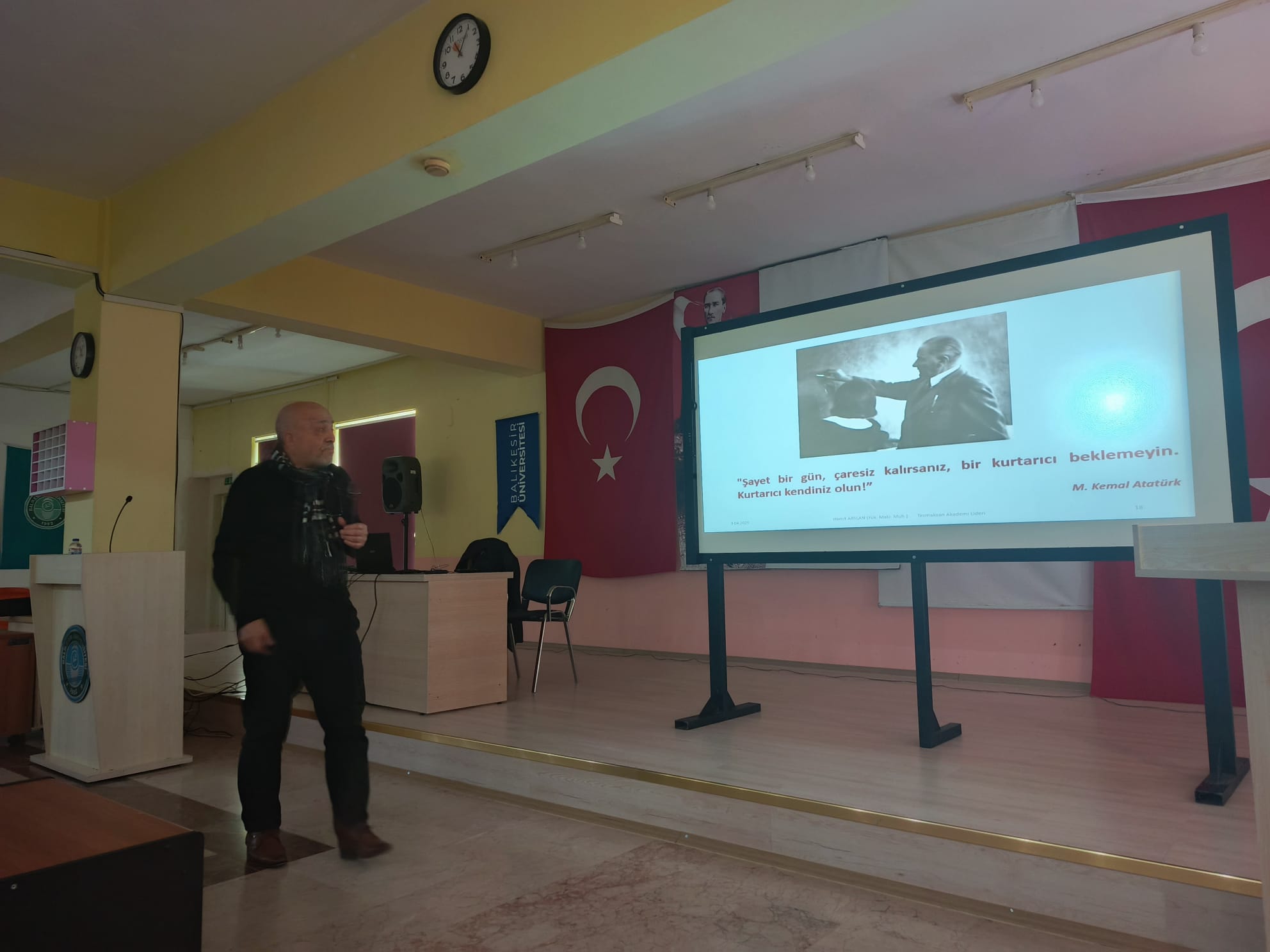 EDREMİT MESLEK YÜKSEKOKULUNDA KARİYER VE KİŞİSEL GELİŞİM SEMİNERİ 3