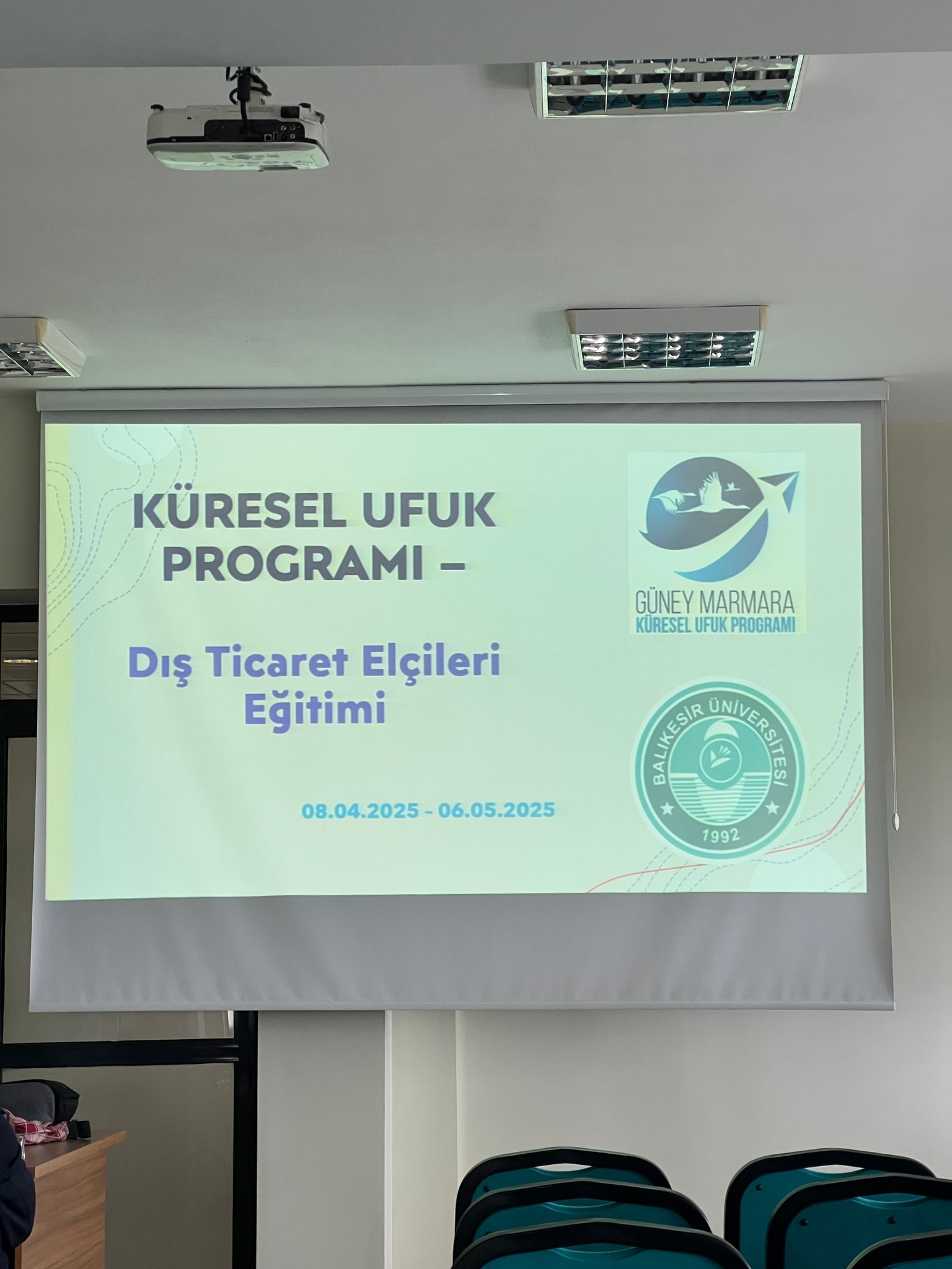 Balıkesir Üniversitesi’nde Güney Marmara Küresel Ufuk Programı Eğitimleri Başladı 4