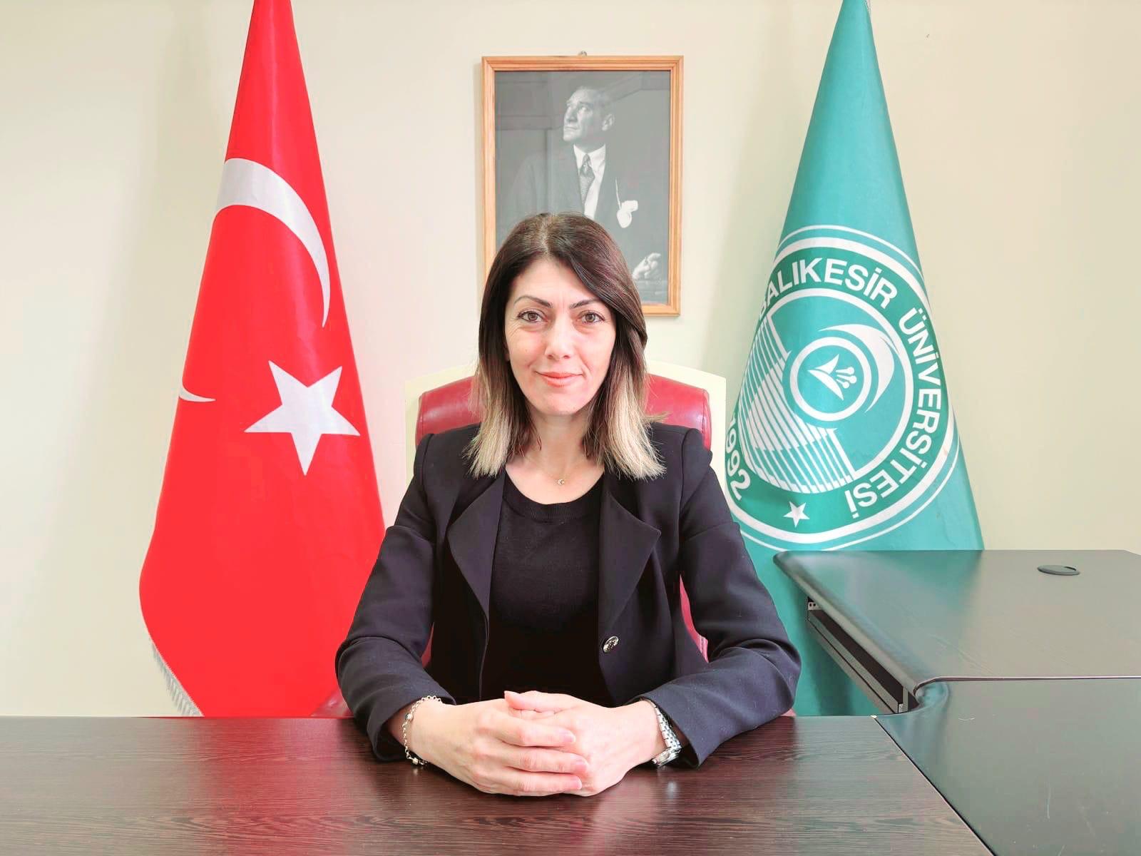 Dr.Öğr.Üyesi Nisa Kıymet ŞAHİN