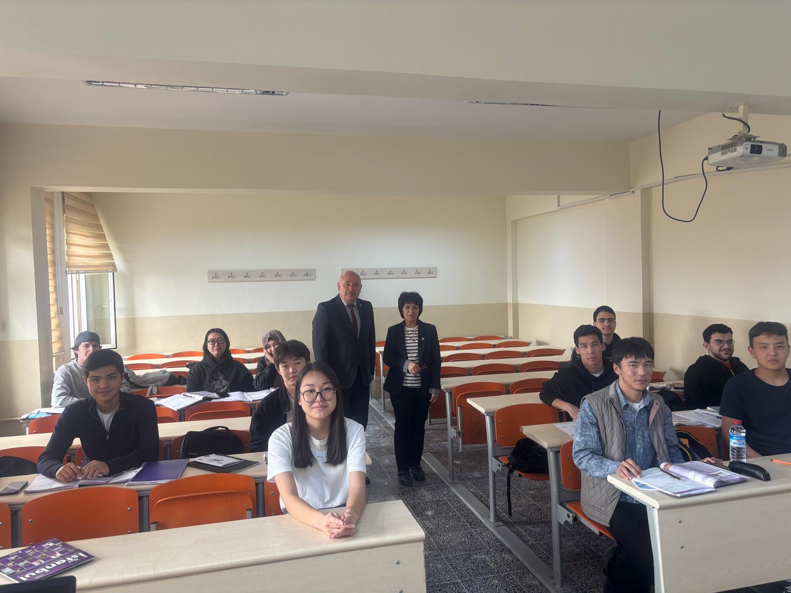 Türk Dünyası Akademik İş Birliği Kapsamında Rönenans Üniversitesi’nden Anlamlı Ziyaret 3