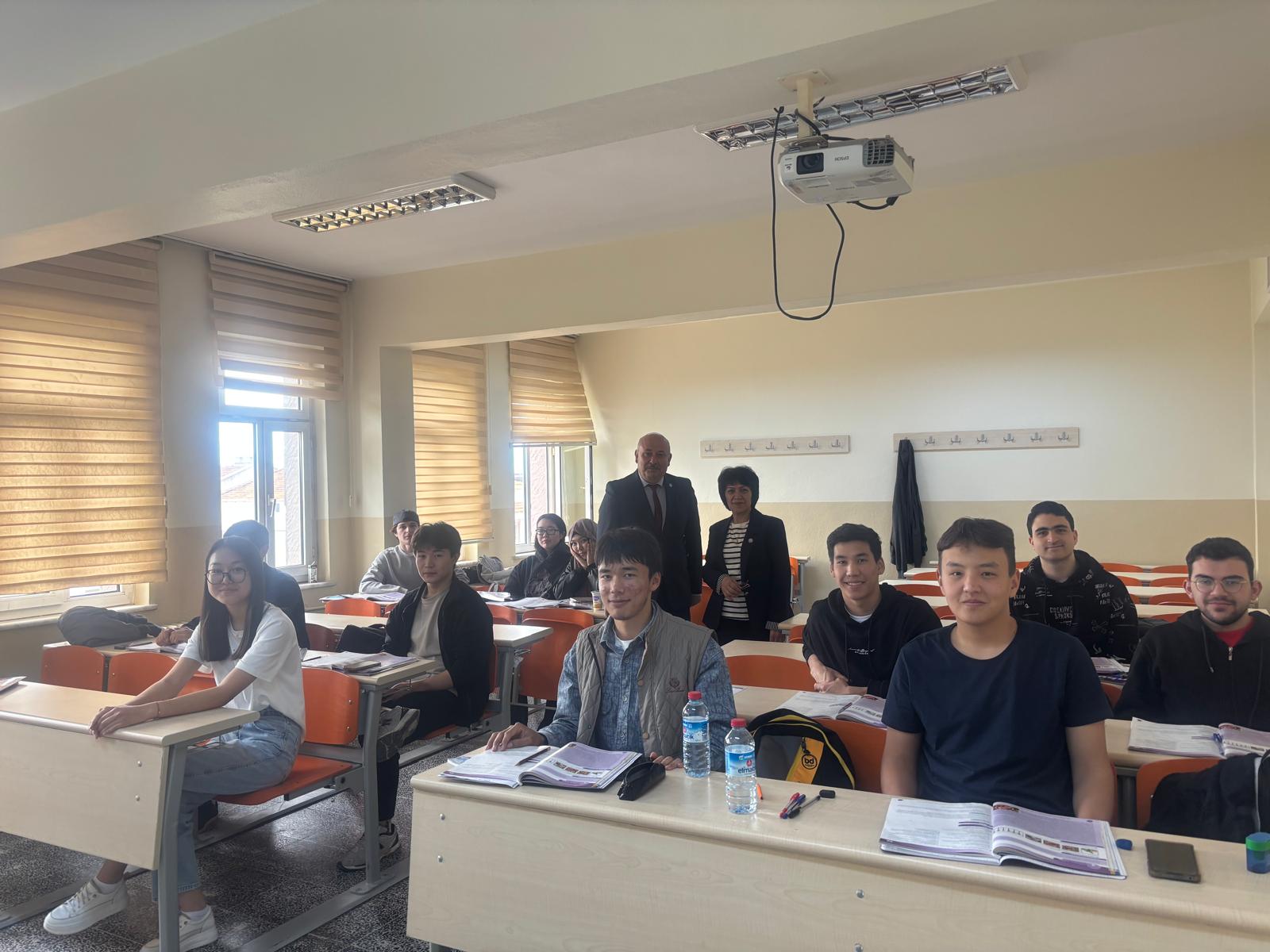 Türk Dünyası Akademik İş Birliği Kapsamında Rönenans Üniversitesi’nden Anlamlı Ziyaret 7