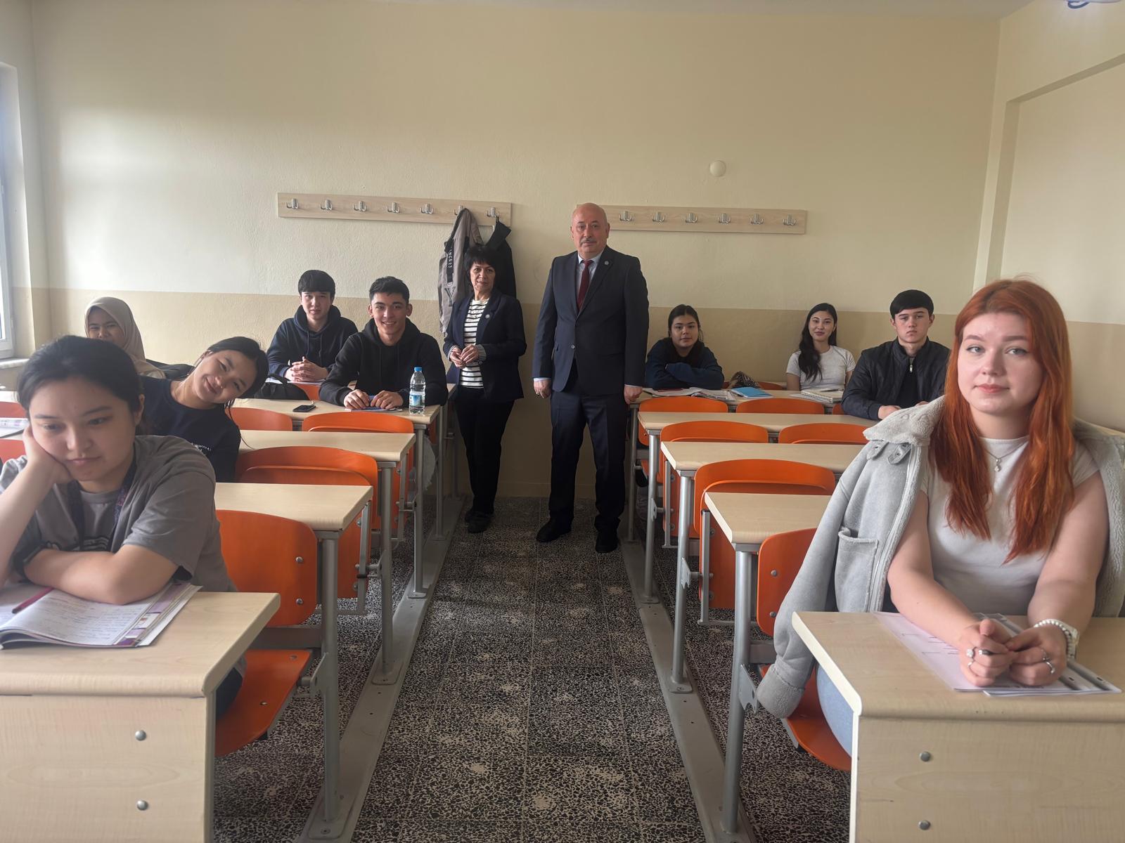Türk Dünyası Akademik İş Birliği Kapsamında Rönenans Üniversitesi’nden Anlamlı Ziyaret 8