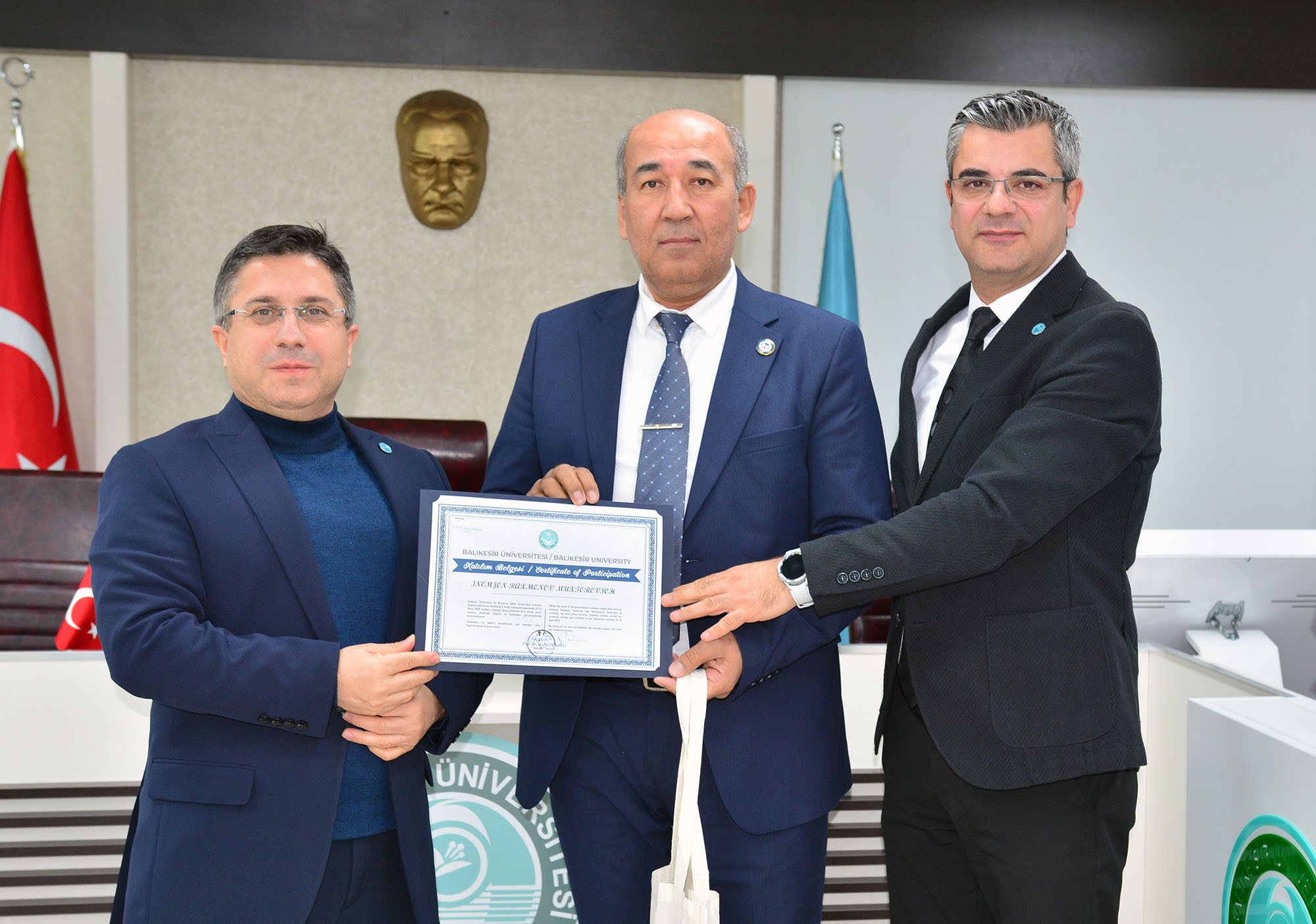 BAÜN’de Akademik Programa Katılan Özbekistanlı Akademisyenlere Sertifikaları Takdim Edildi 4