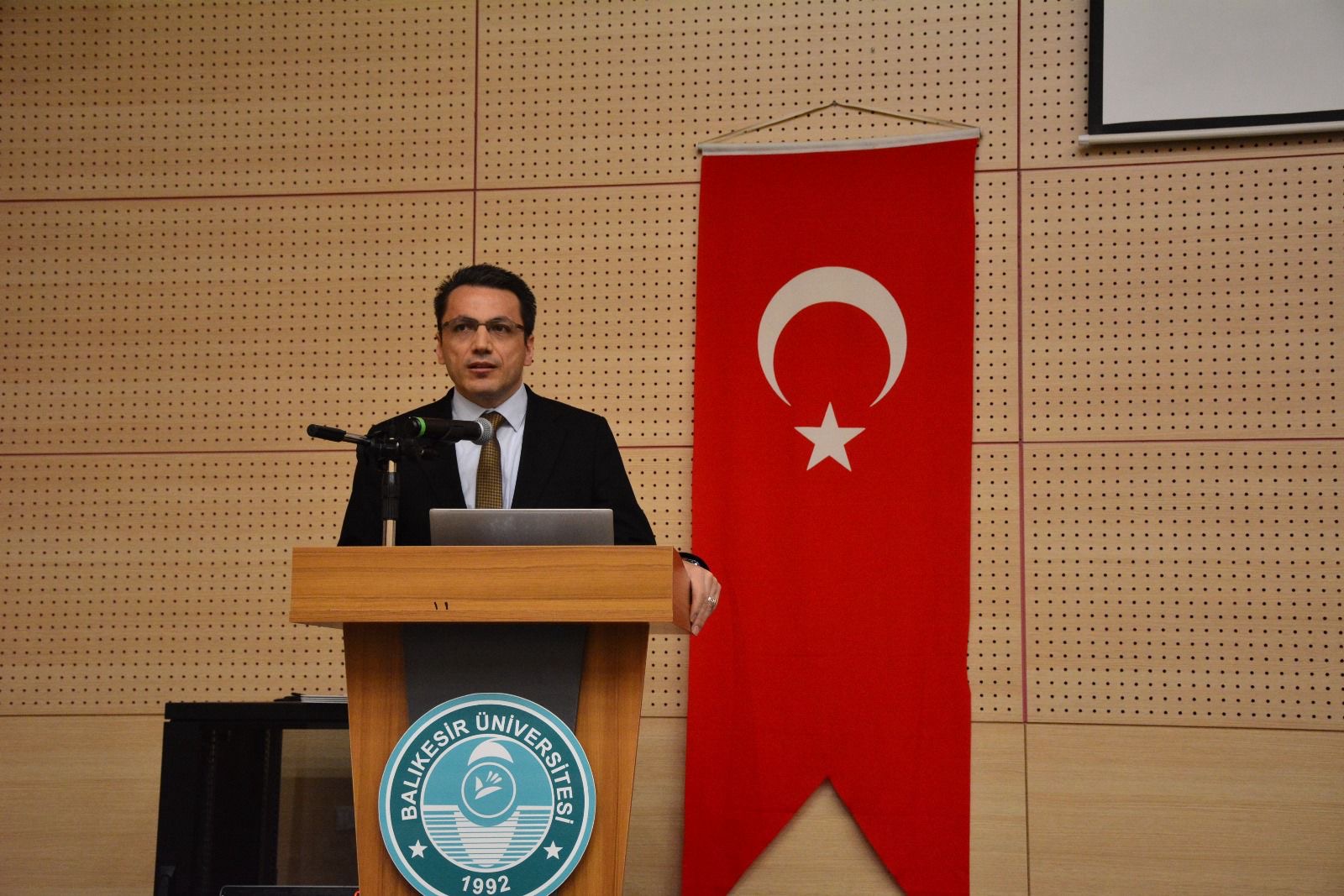 BAÜN’de 61. Kütüphane Haftası “Üretken Kütüphaneler” Paneliyle Kutlandı 2