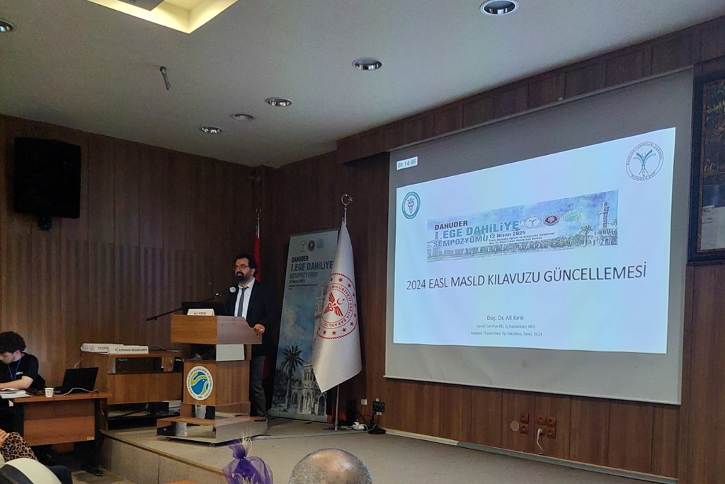 Fakültemiz Öğretim Üyeleri Doç. Dr. Hacer Şen, Doç. Dr. Ali Kırık, Dr. Öğr. Üyesi Özge Kama Başcı İzmir’de düzenlenen DAHUDER 1. Ege Dahiliye Sempozyumu’nda konuşmacı olarak Fakültemizi gururla temsil etti. 2