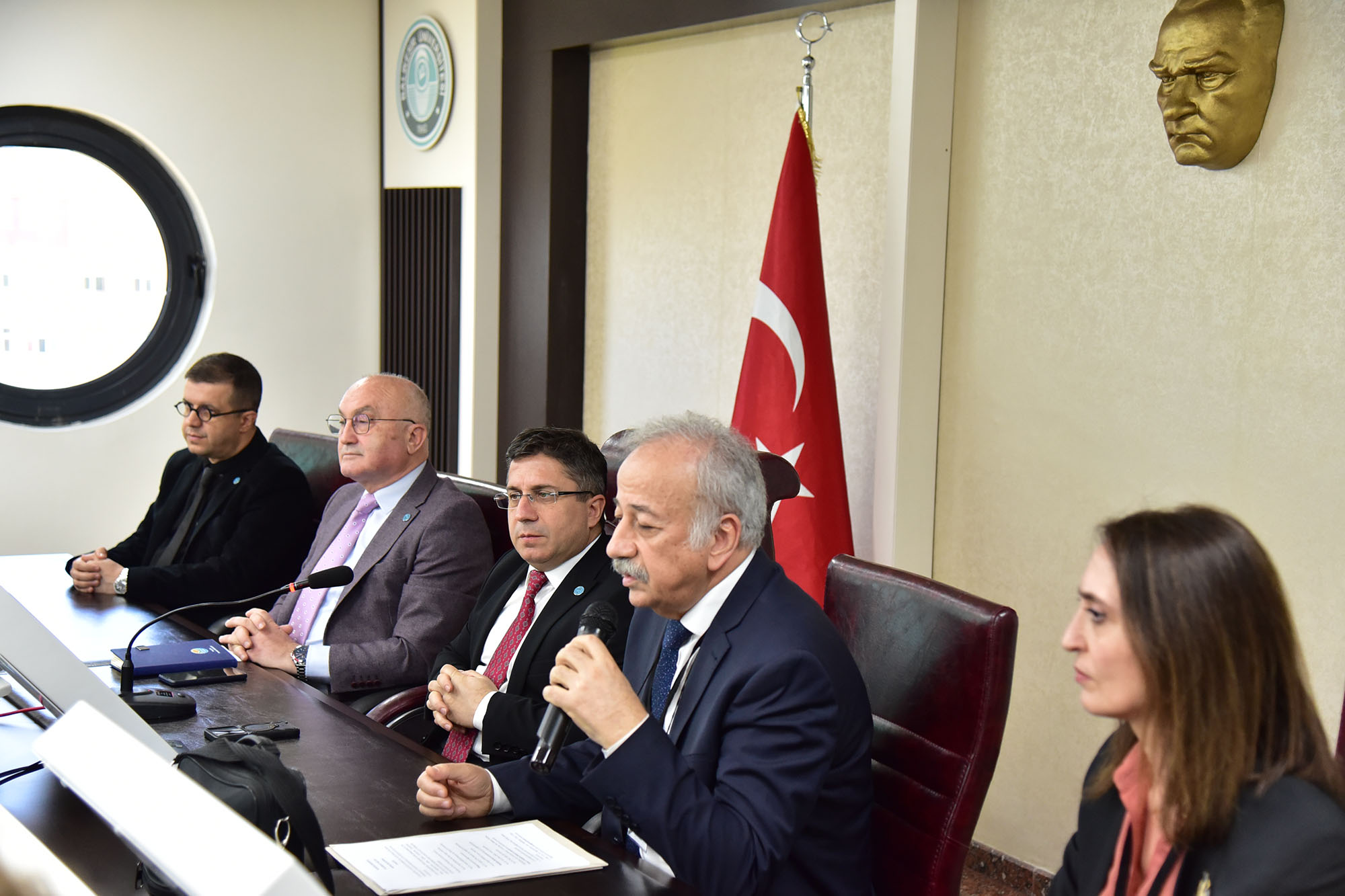 BAÜN’de Bilime Güçlü Onay: Moleküler Biyoloji ve Genetik ile Kimya Bölümleri Yeniden Akredite Edildi 2