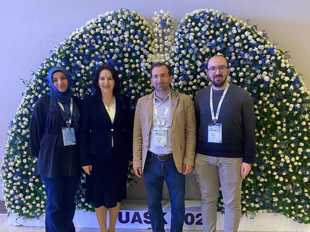 Fakültemiz Öğretim Üyeleri Prof. Dr. Nurhan Sarıoğlu ve Dr. Öğr. Üyesi Mustafa Çolak Antalya'da düzenlenen Uluslararası katılımlı Ulusal Akciğer Sağlığı Kongresi'nde Fakültemizi gururla temsil etti.