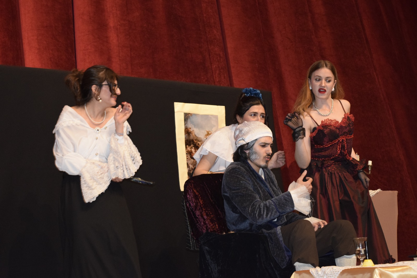 Turizm Fakültesi BTİYATRO Topluluğu Tarafından Hazırlanan "Hastalık Hastası" Oyunu Sergilendi 3