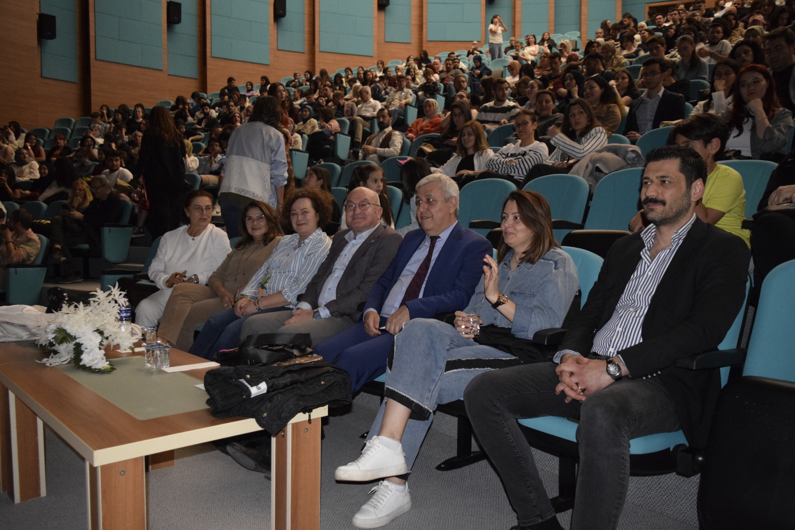Turizm Fakültesi BTİYATRO Topluluğu Tarafından Hazırlanan "Hastalık Hastası" Oyunu Sergilendi 2