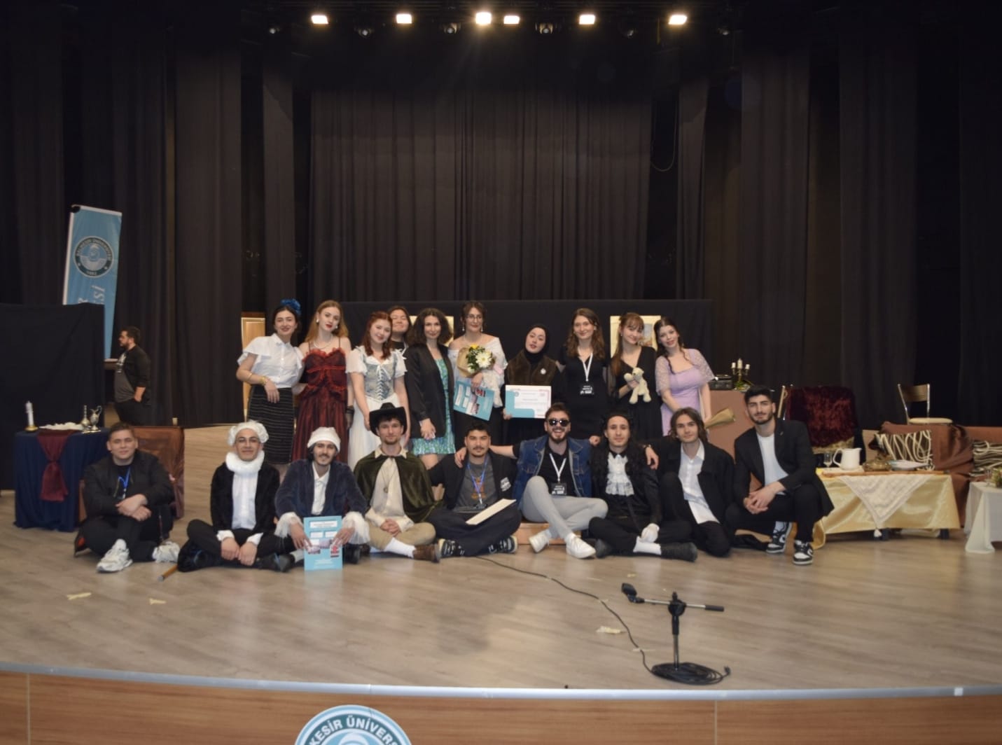 Turizm Fakültesi BTİYATRO Topluluğu Tarafından Hazırlanan "Hastalık Hastası" Oyunu Sergilendi 5
