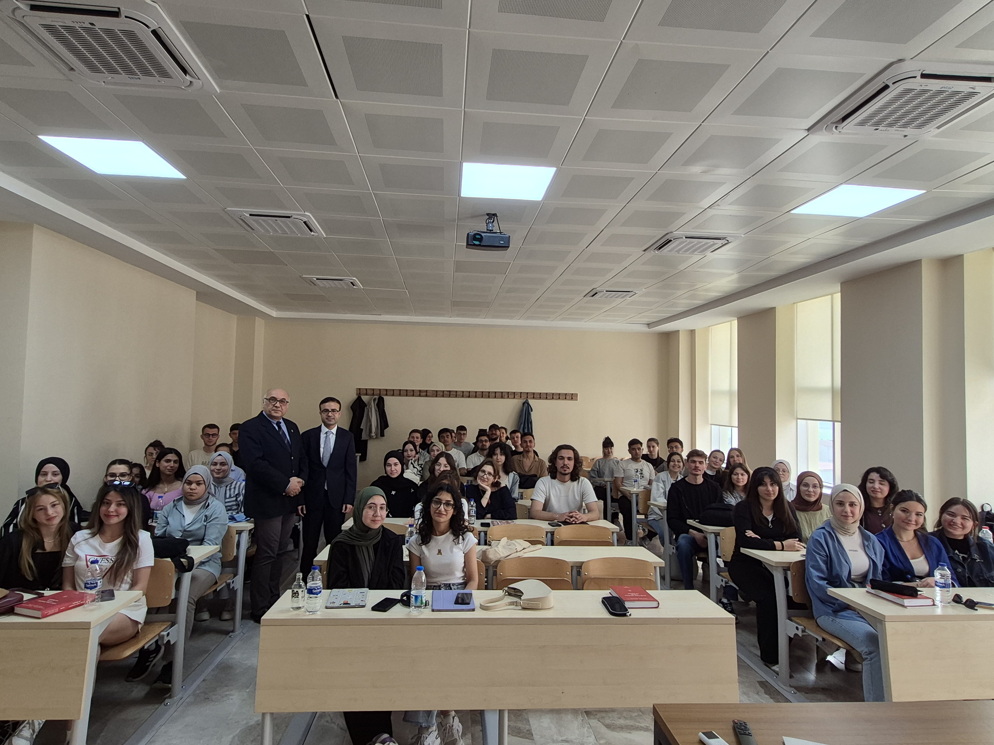 President of the Balıkesir Judicial Commission, Judge Mehmet Soner Sarıoğlu, Meets with Law Students within the Scope of the “Career Planning” Course