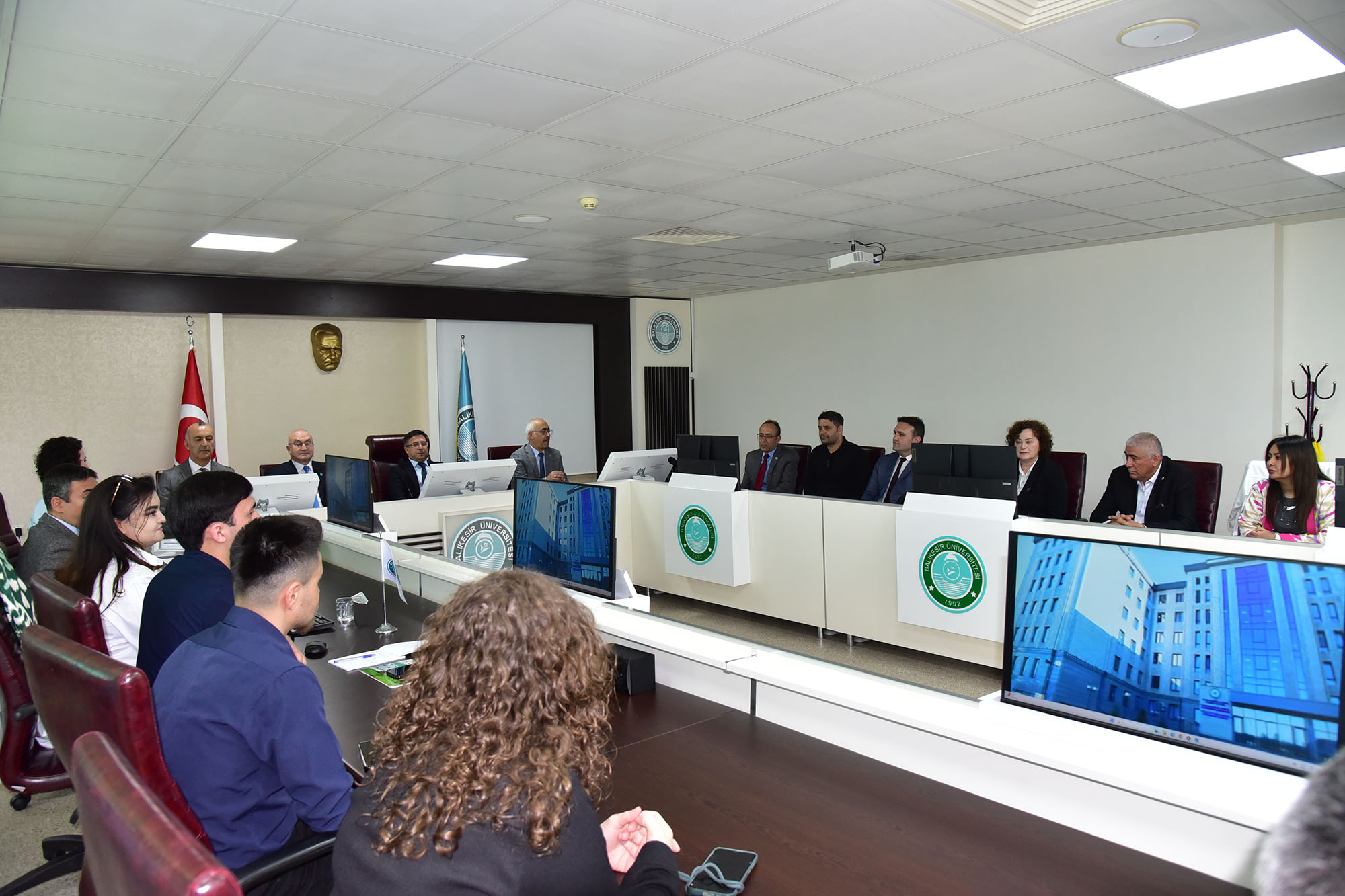 BAÜN, Uluslararasılaşma Atılımını Sürdürüyor: Özbekistan Eczacılık Eğitim ve Araştırma Enstitüsü BAÜN’de 2