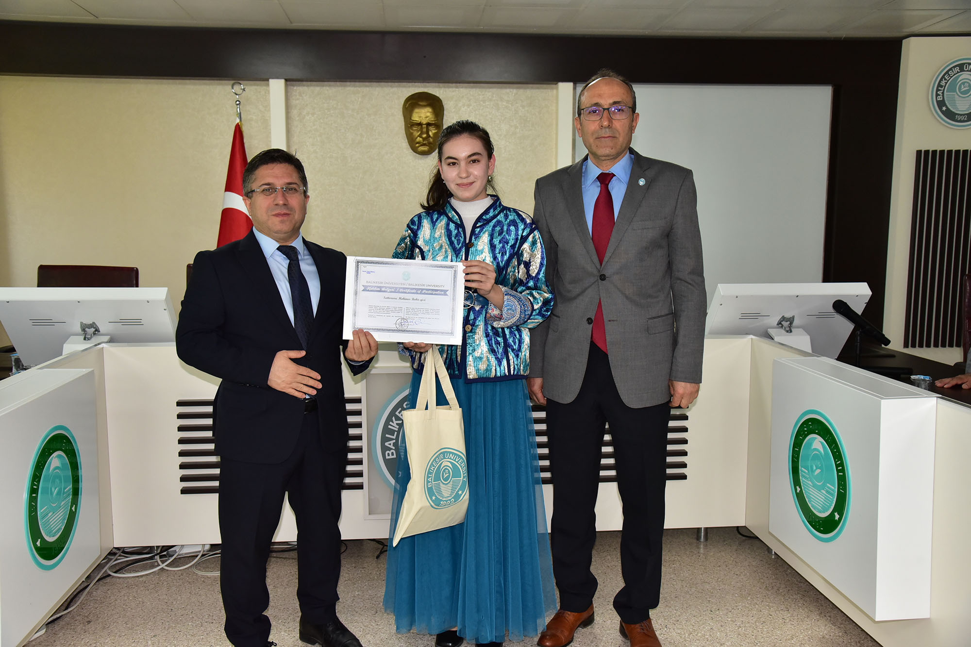 BAÜN, Uluslararasılaşma Atılımını Sürdürüyor: Özbekistan Eczacılık Eğitim ve Araştırma Enstitüsü BAÜN’de 5