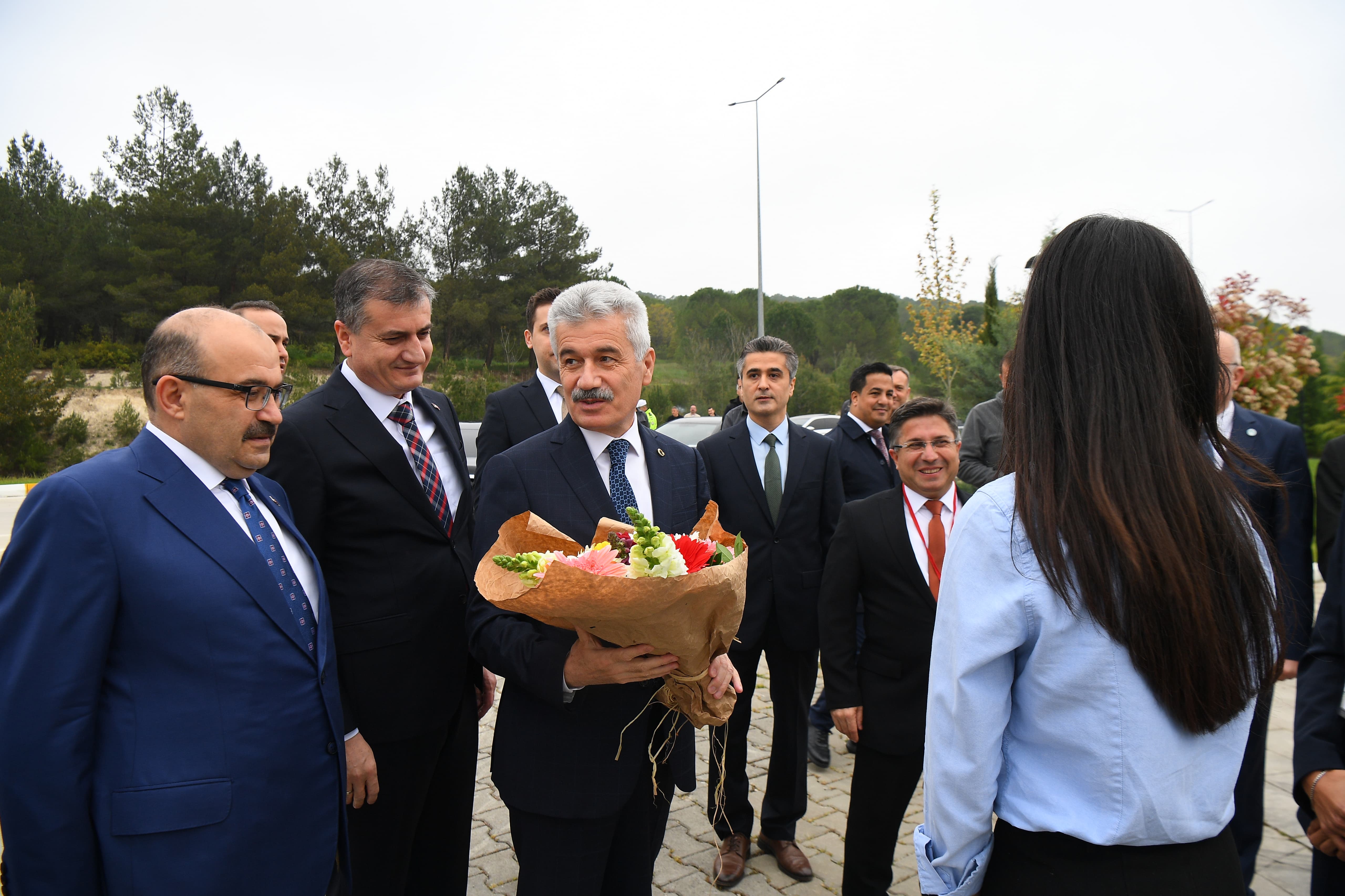BAÜN’de Düzenlenen 5. İdare Hukuku ve İdari Yargı Uluslararası Sempozyumu, Danıştay Başkanı Zeki Yiğit’in Teşrifleriyle Başladı 2
