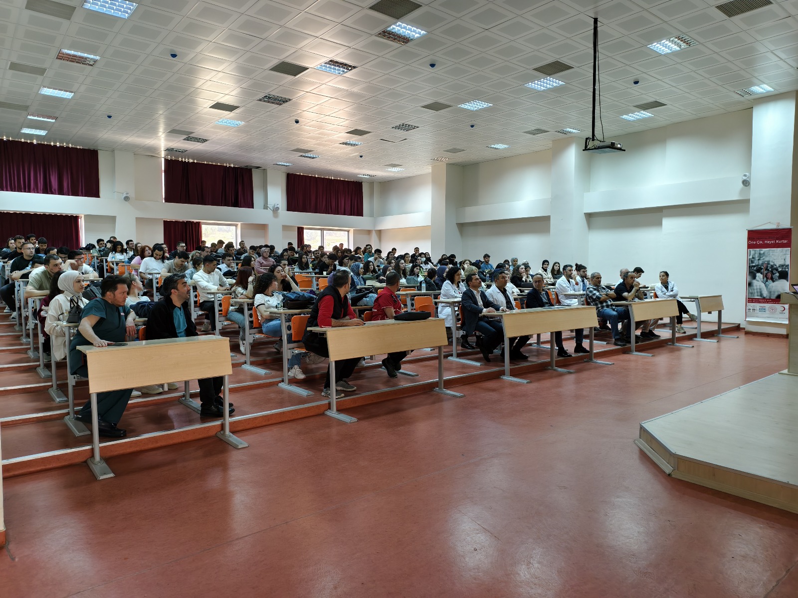 BAÜN Veteriner Fakültesinden “Kök Hücre ve Nakil Süreçleri” Semineri ile Toplum Duyarlılığına Katkı 3