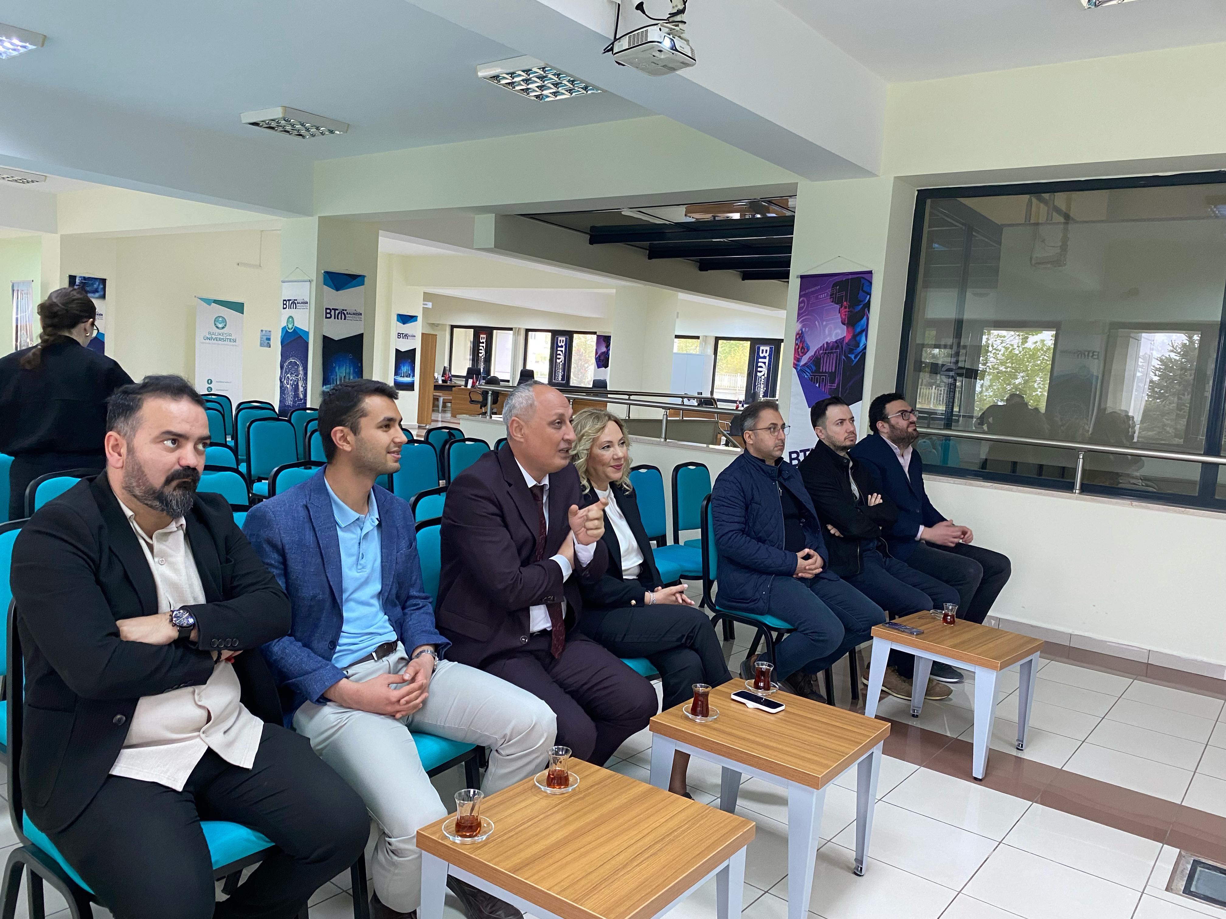 QREATIONE Girişim Ekibi, BAÜN TTO’da Girişimcilik Fikrini Paylaştı 2