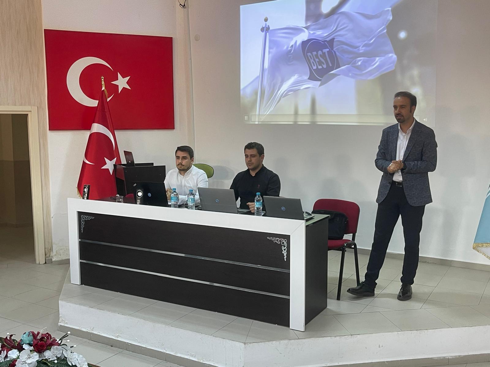 Profesyonel Hayata Adım: Üretim, İnsan Kaynakları ve Kariyer Stratejileri Semineri 