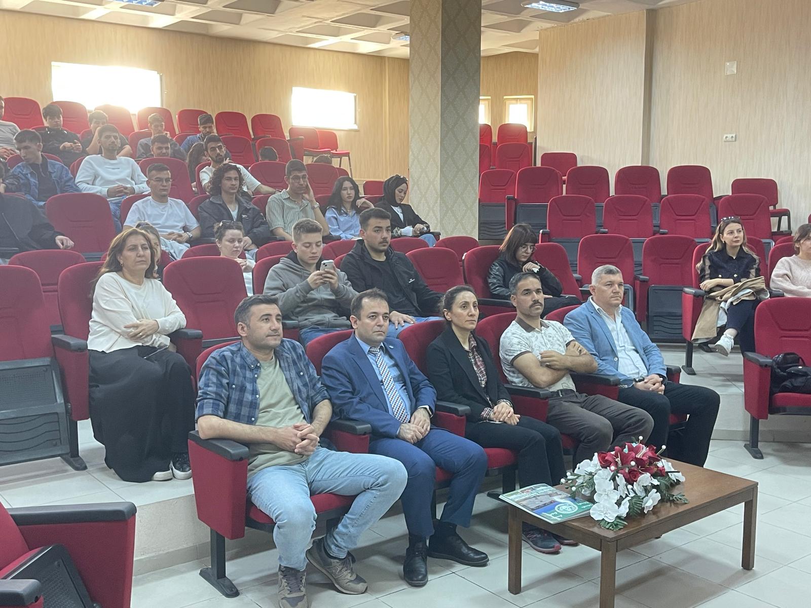 Profesyonel Hayata Adım: Üretim, İnsan Kaynakları ve Kariyer Stratejileri Semineri  3