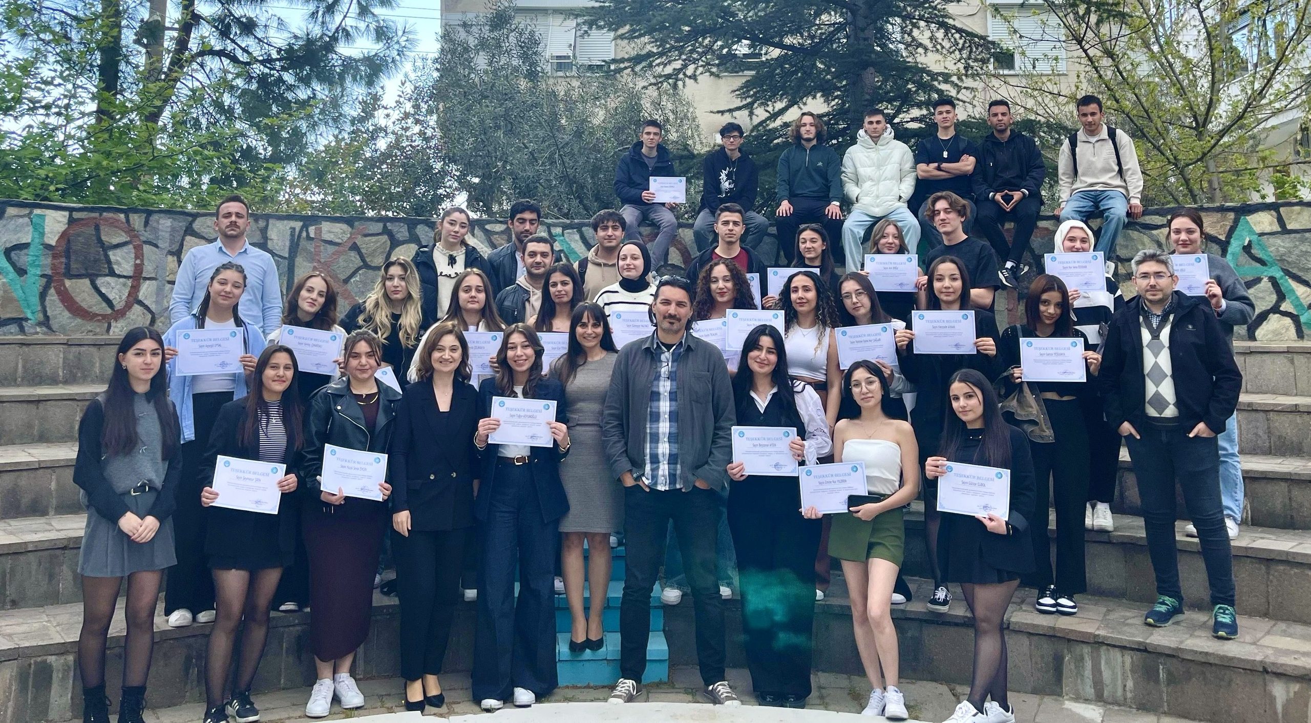 Altınoluk MYO da Kimya Haftası Etkinlikleri; Akademisyenler, Sektör Temsilcileri ve Öğrencileri Buluşturdu