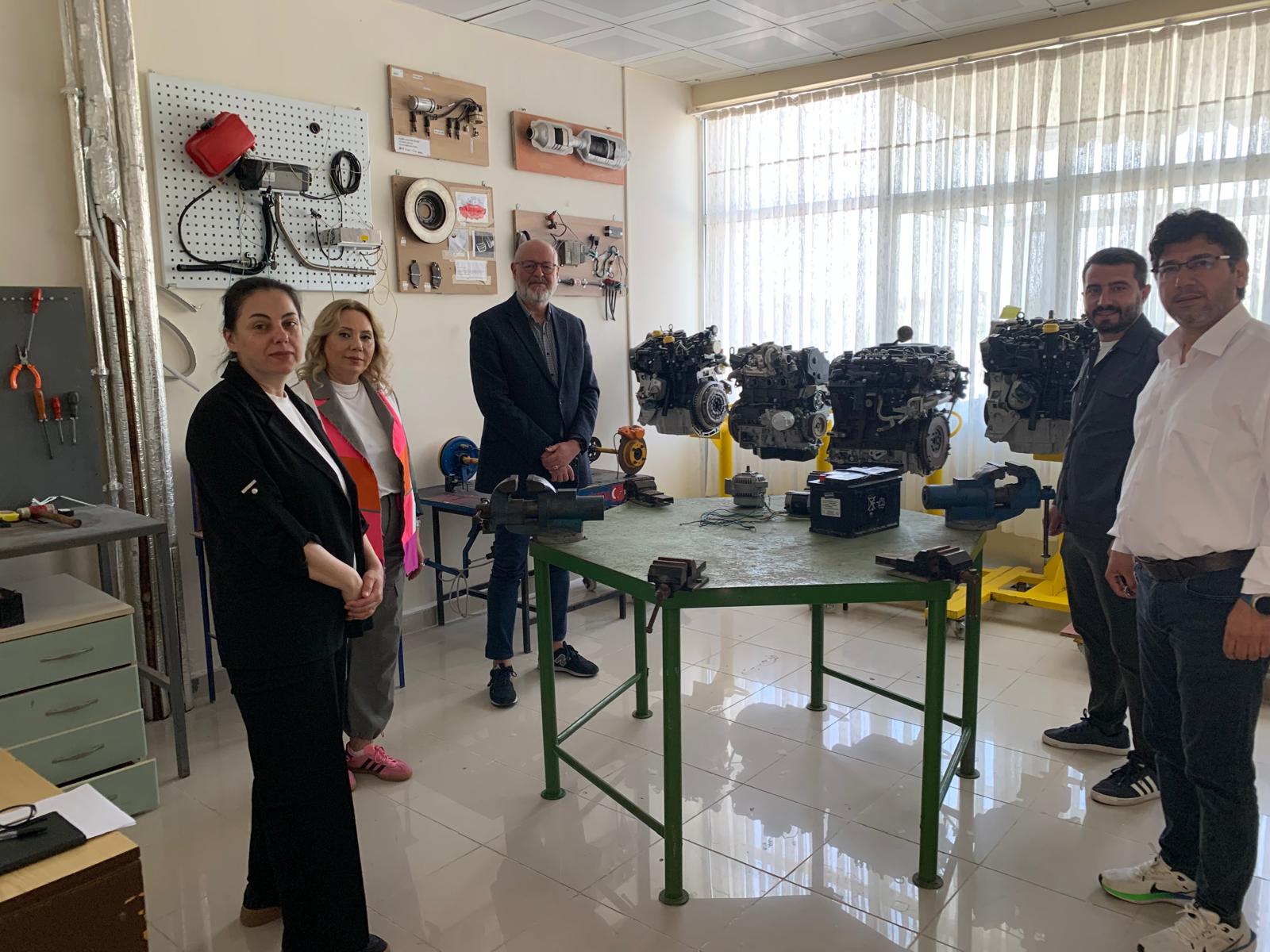 OTOMOTİV TEKNOLOJİSİ PROGRAMI, DANIŞMA KURULU TOPLANTISINI GERÇEKLEŞTİRDİ 3