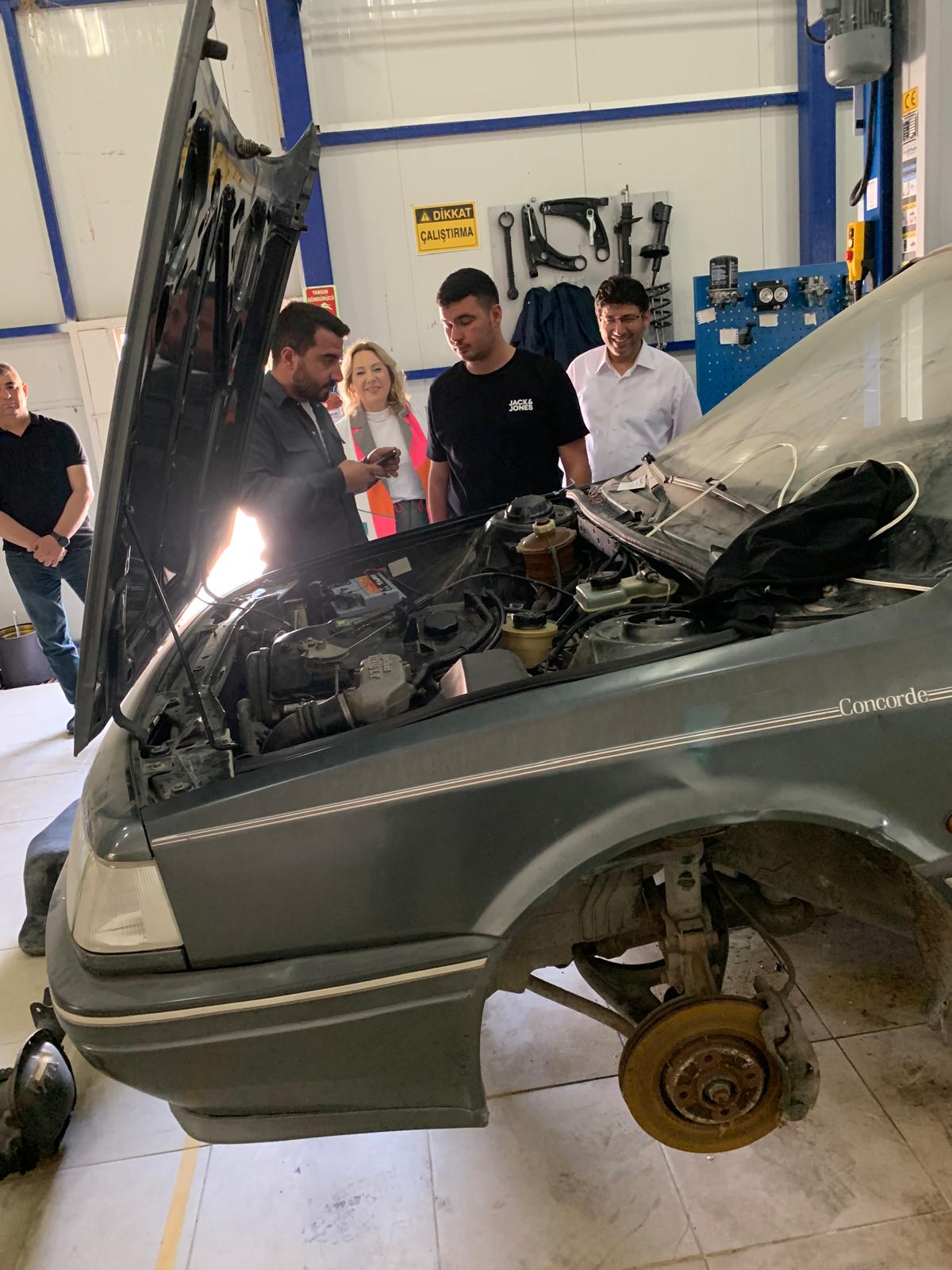 OTOMOTİV TEKNOLOJİSİ PROGRAMI, DANIŞMA KURULU TOPLANTISINI GERÇEKLEŞTİRDİ 4