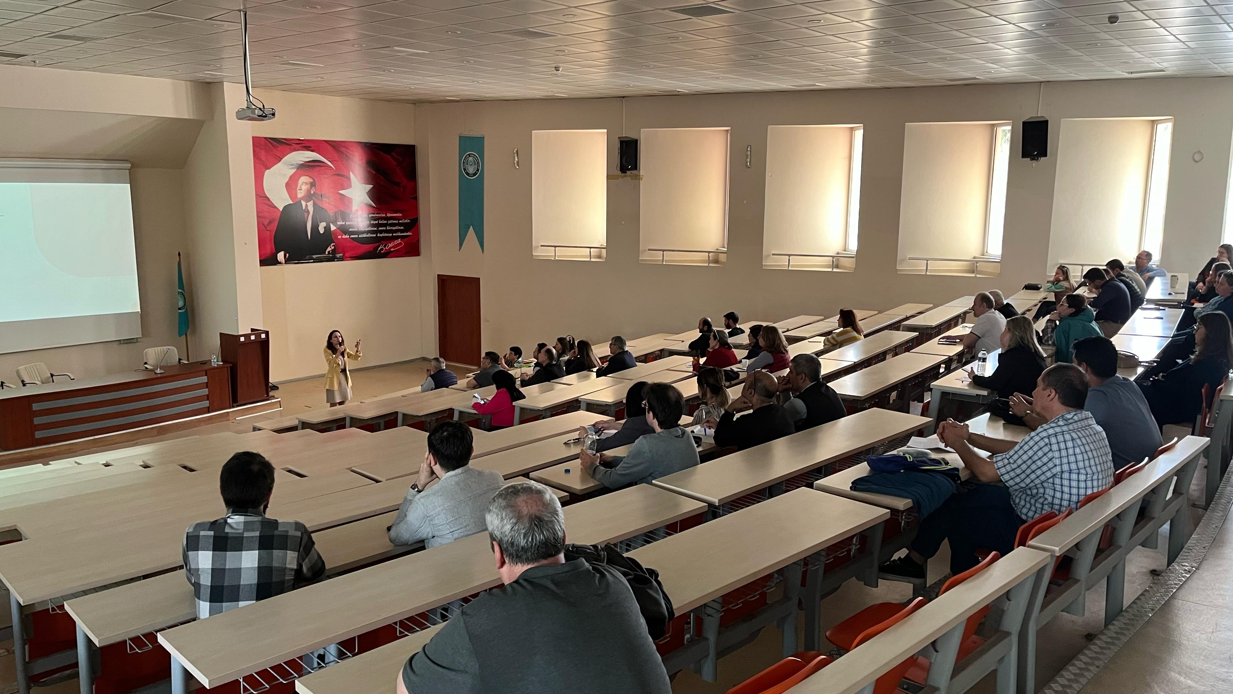 Sosyal ve Fen Bilimleri Programlarına Yönelik Eğitimde Ölçme ve Değerlendirme Eğitimi 5