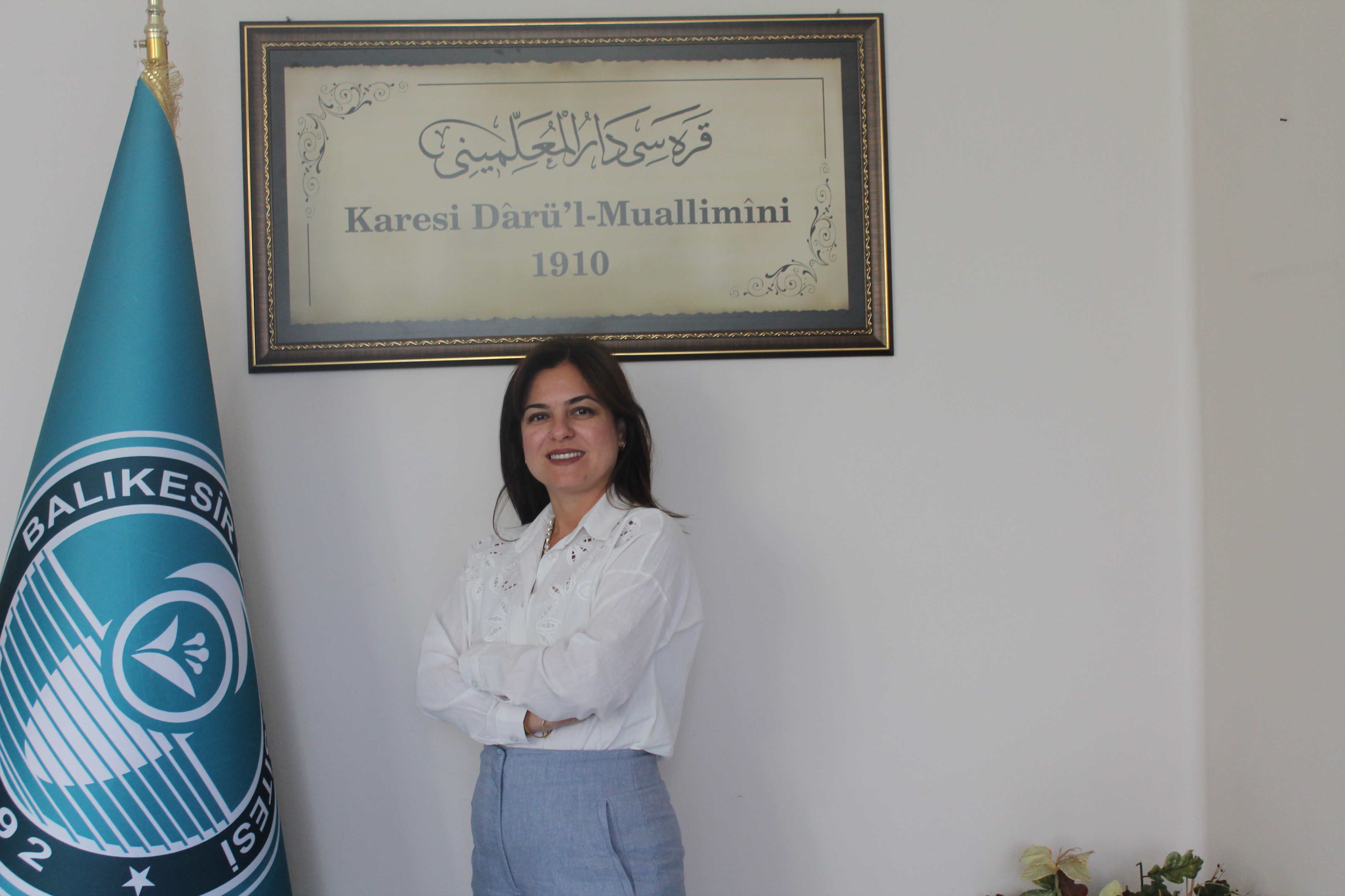Doç. Dr. AYBERK BOSTAN SARIOĞLAN