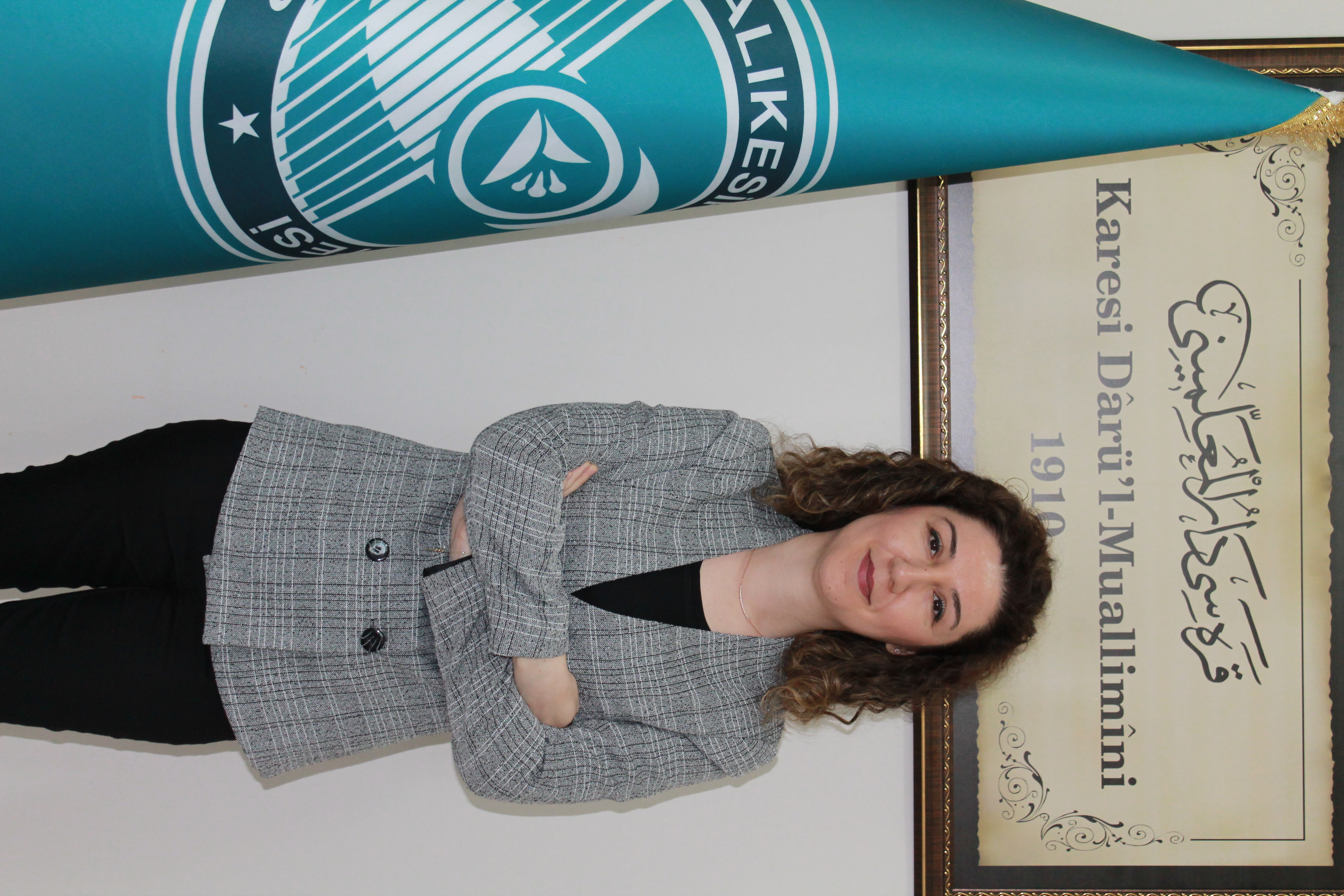 Prof. Dr. HANDAN ÜREK