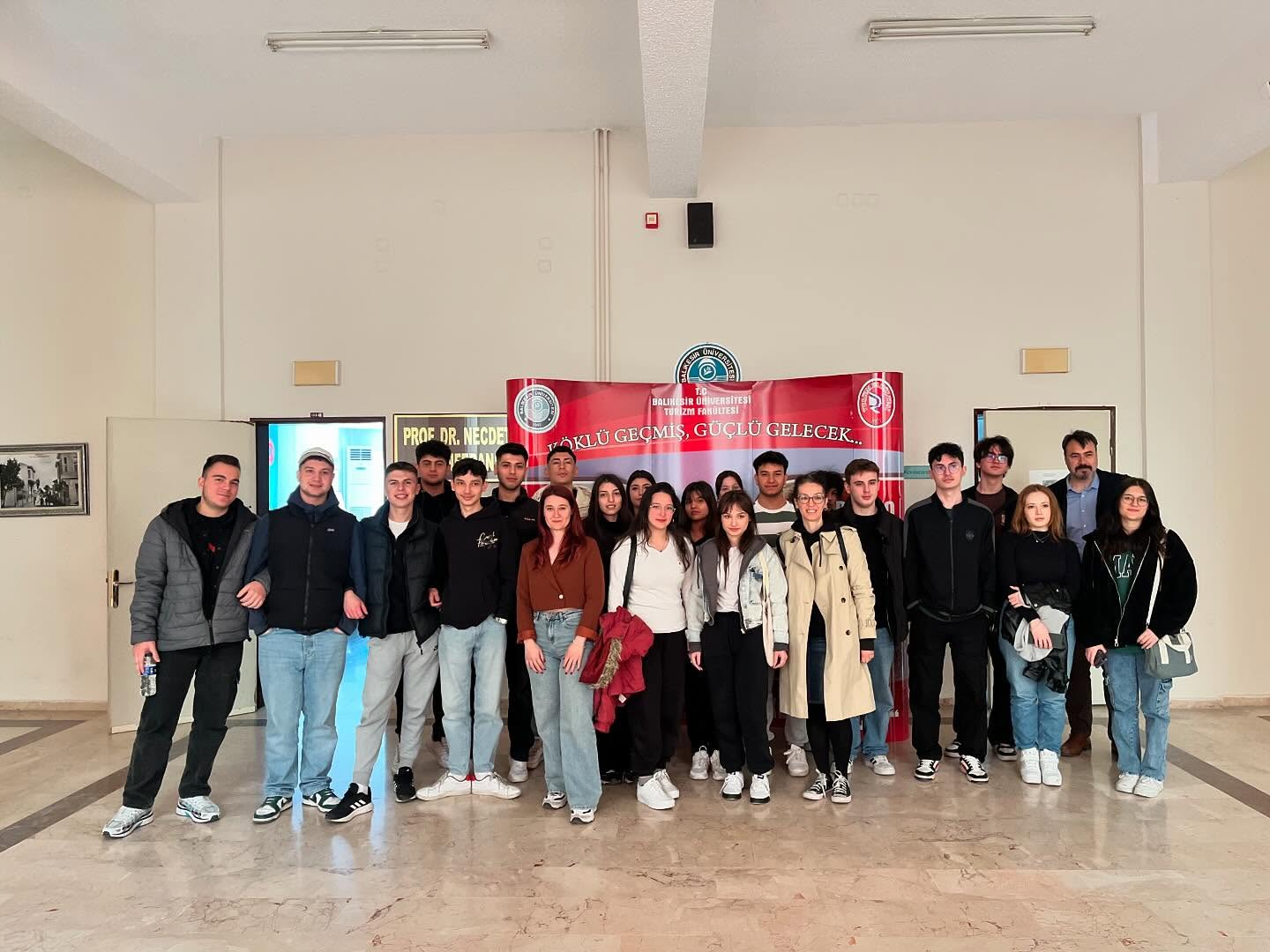 Balıkesir Lisesi Yabancı Dil Bölümü Öğrencileri, Fakültemizi Ziyaret Etti