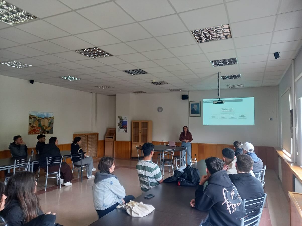 Balıkesir Lisesi Yabancı Dil Bölümü Öğrencileri, Fakültemizi Ziyaret Etti 2