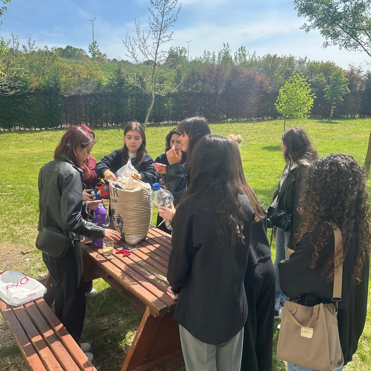 BAÜN Biyoloji Bölümü Öğrencilerinden “Doğaya Dost Kuşlara Yuva” Projesi 4